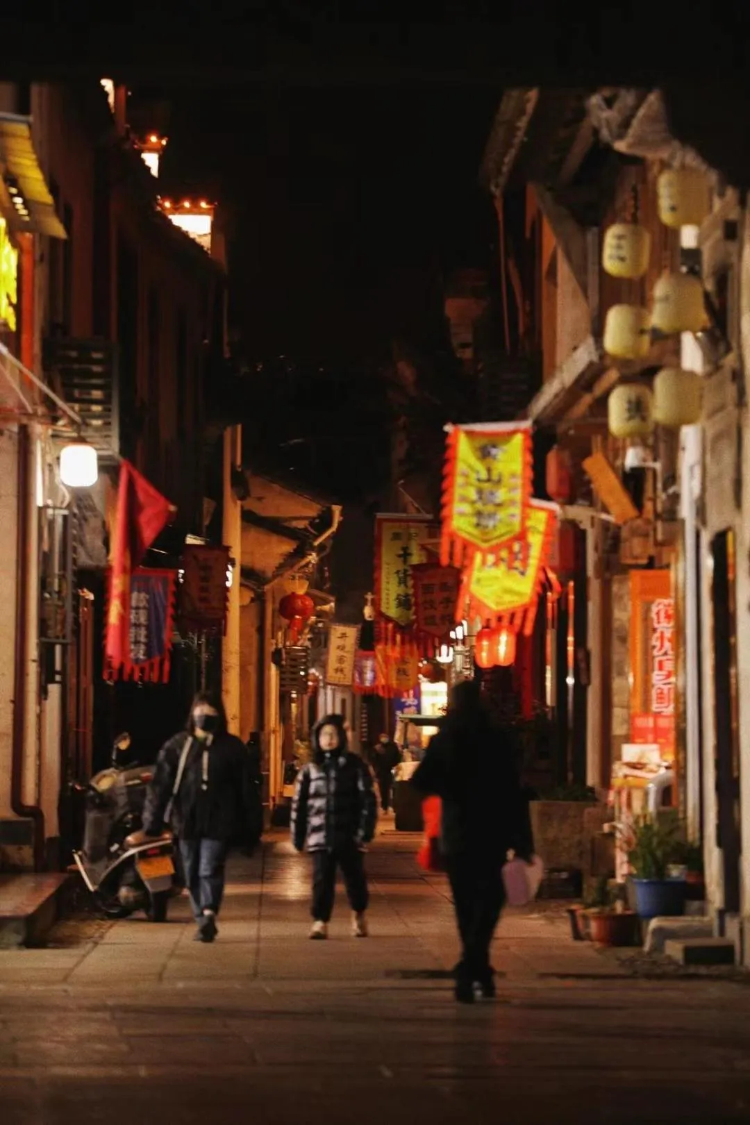 September Huizhou Inn