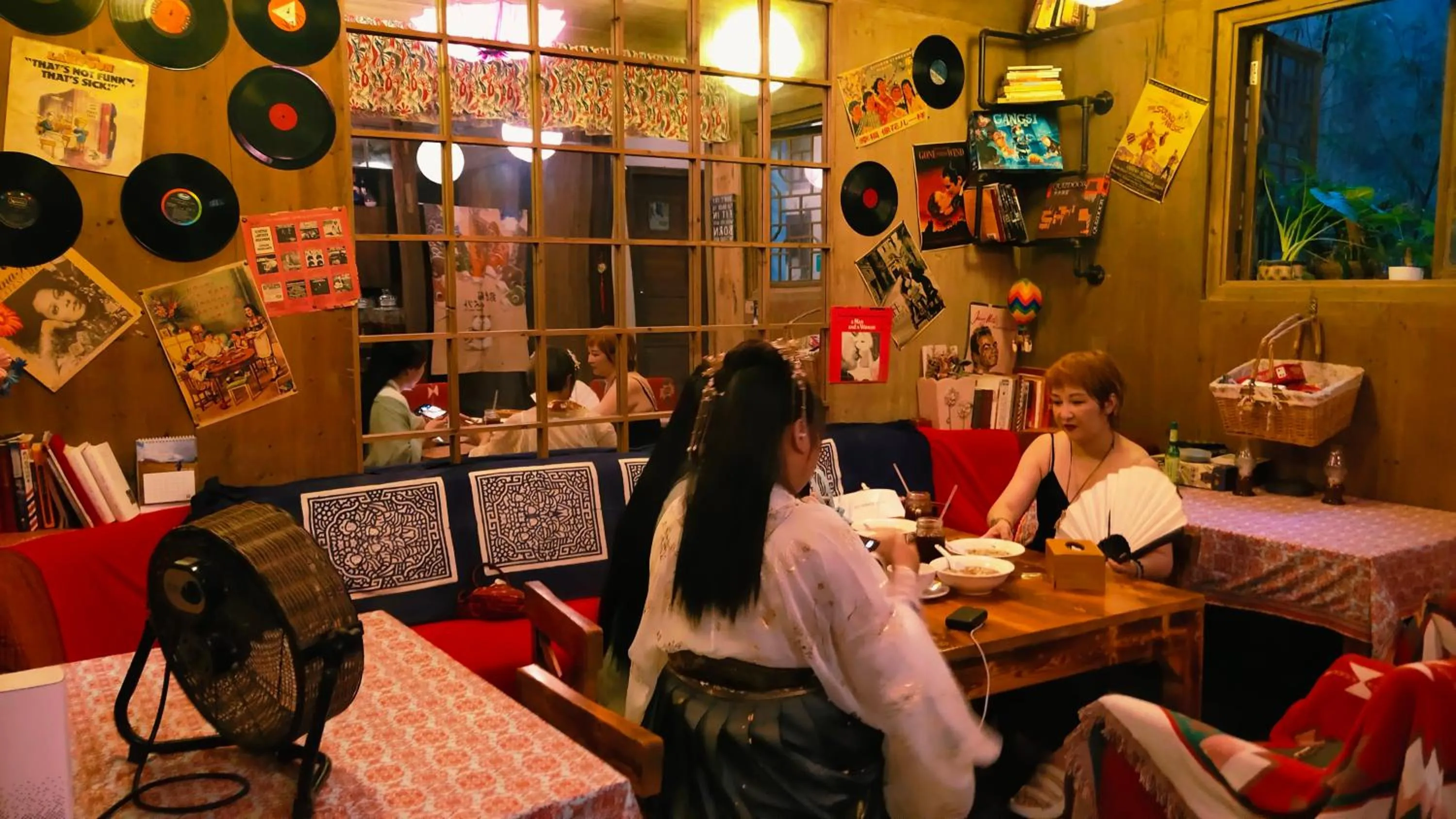 Restaurant/places to eat in September Huizhou Inn