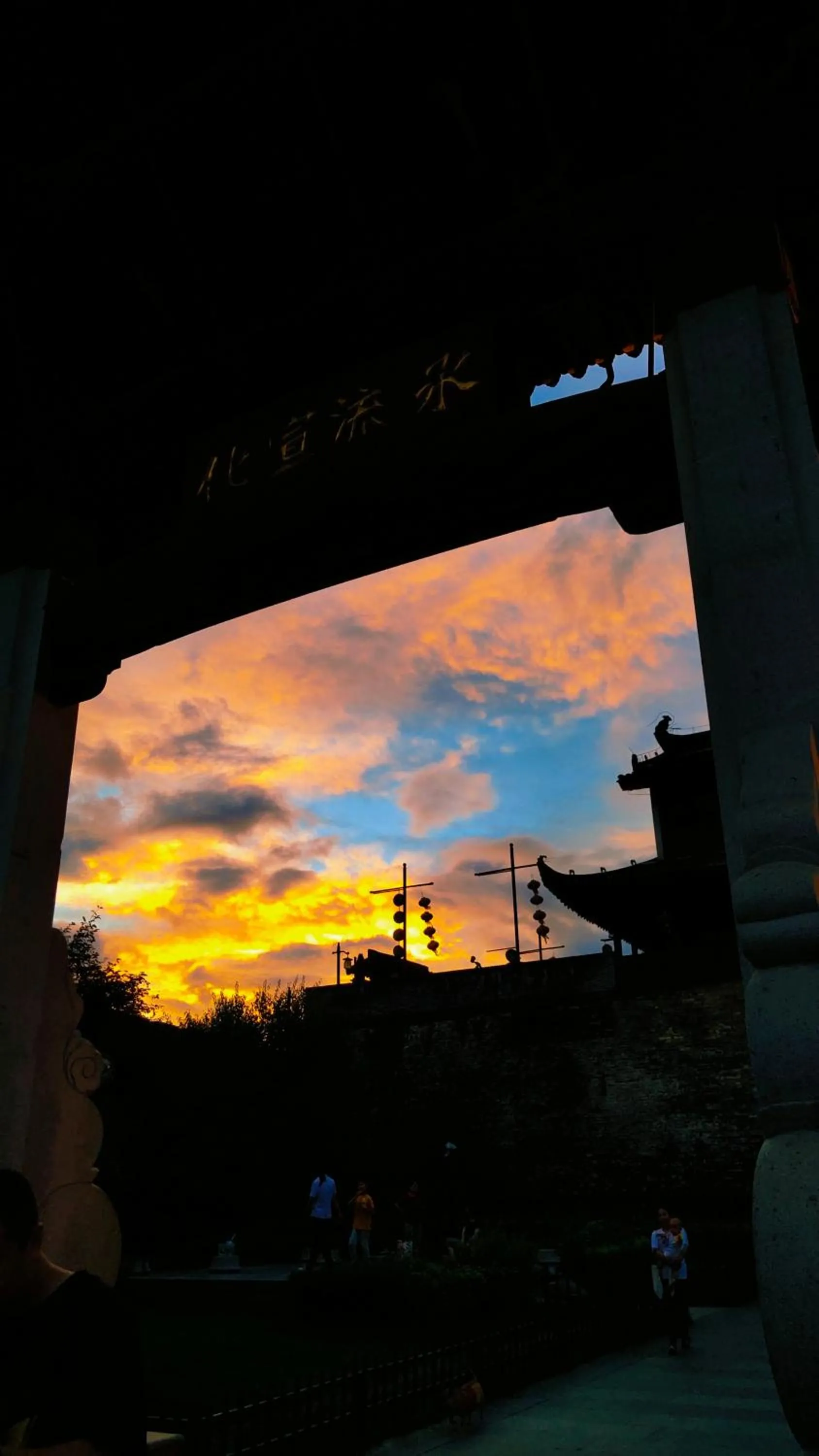 September Huizhou Inn