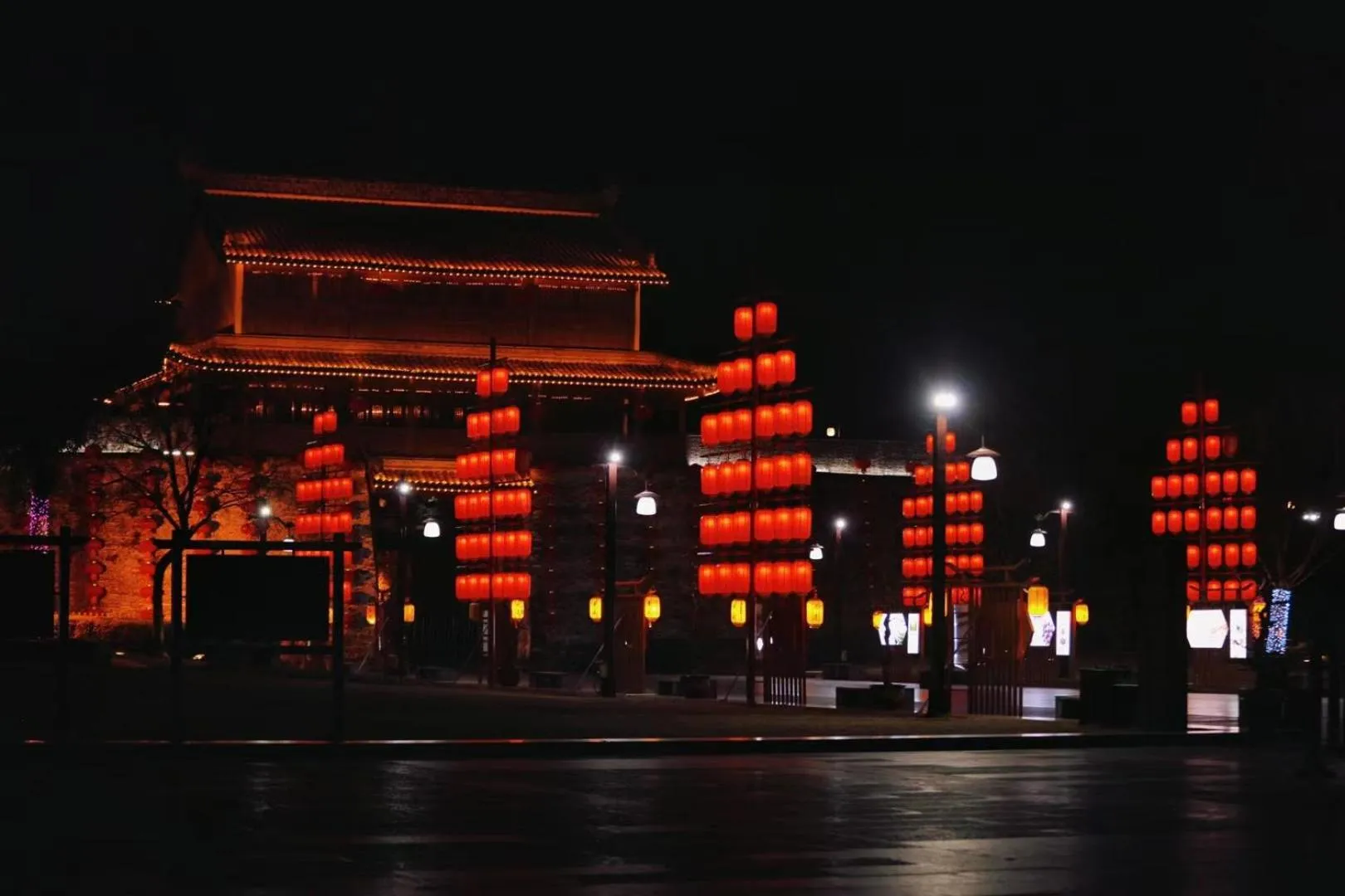 September Huizhou Inn