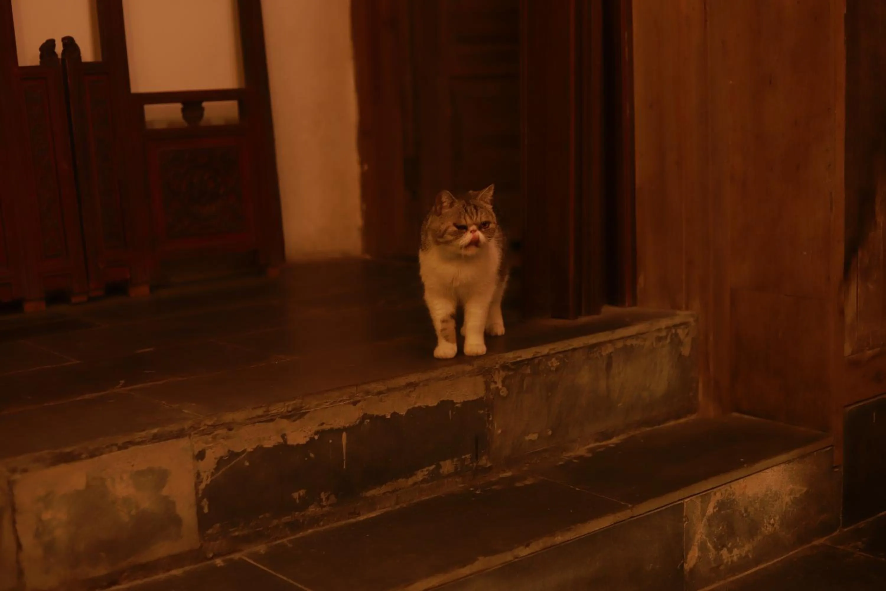 September Huizhou Inn