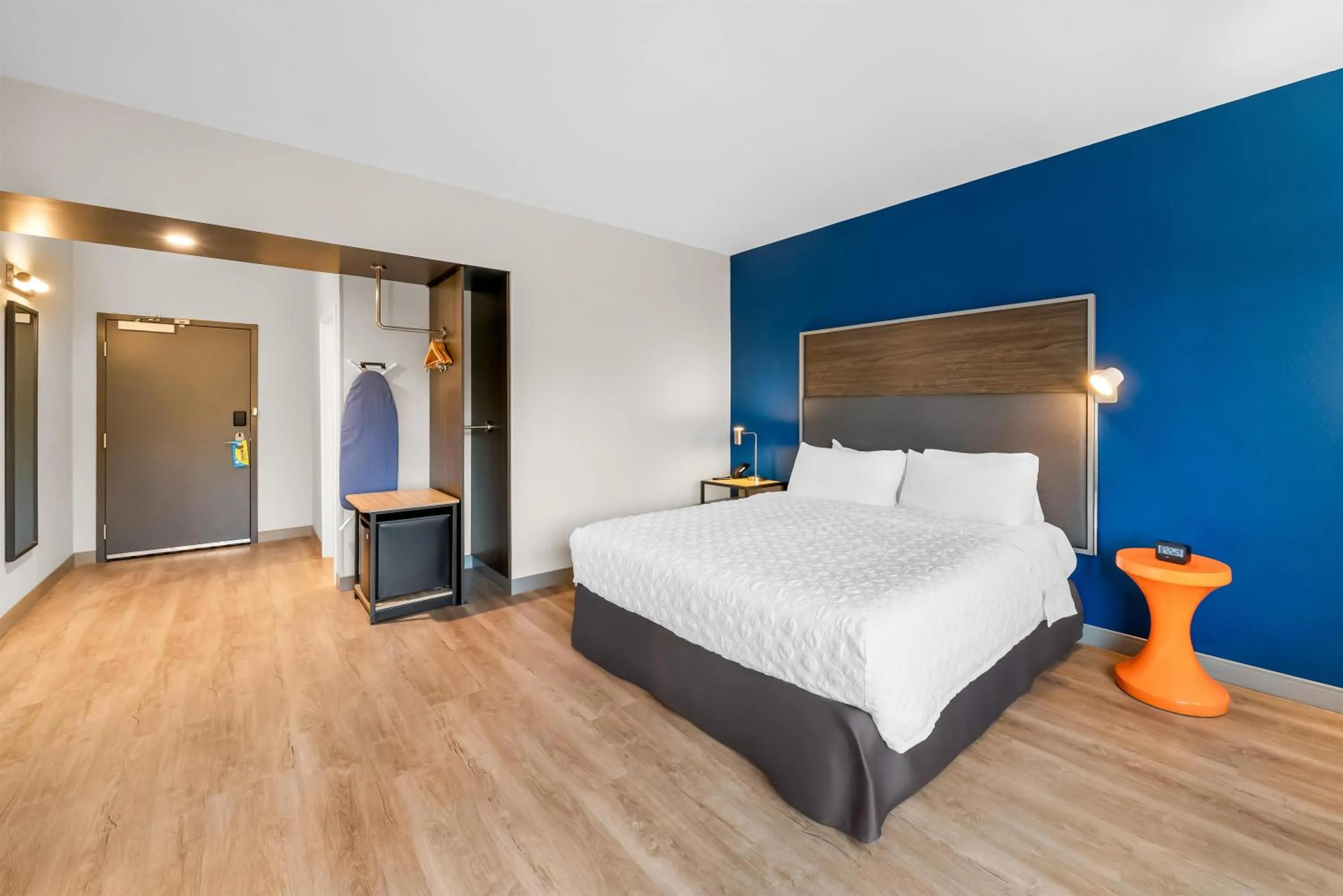 Bed in Tru By Hilton Brockton