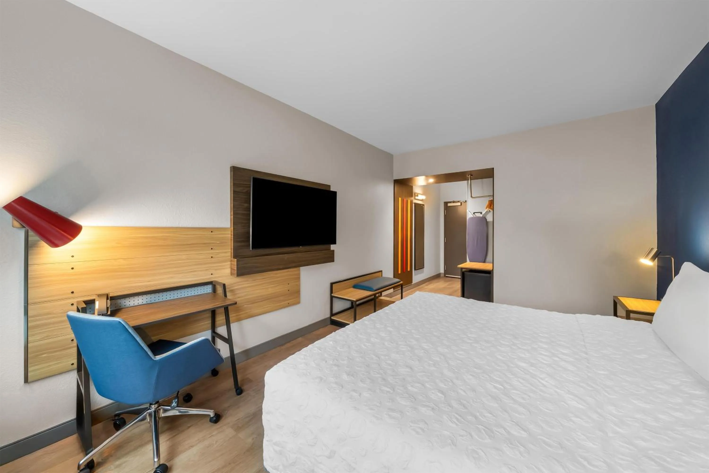 Bed in Tru By Hilton Brockton