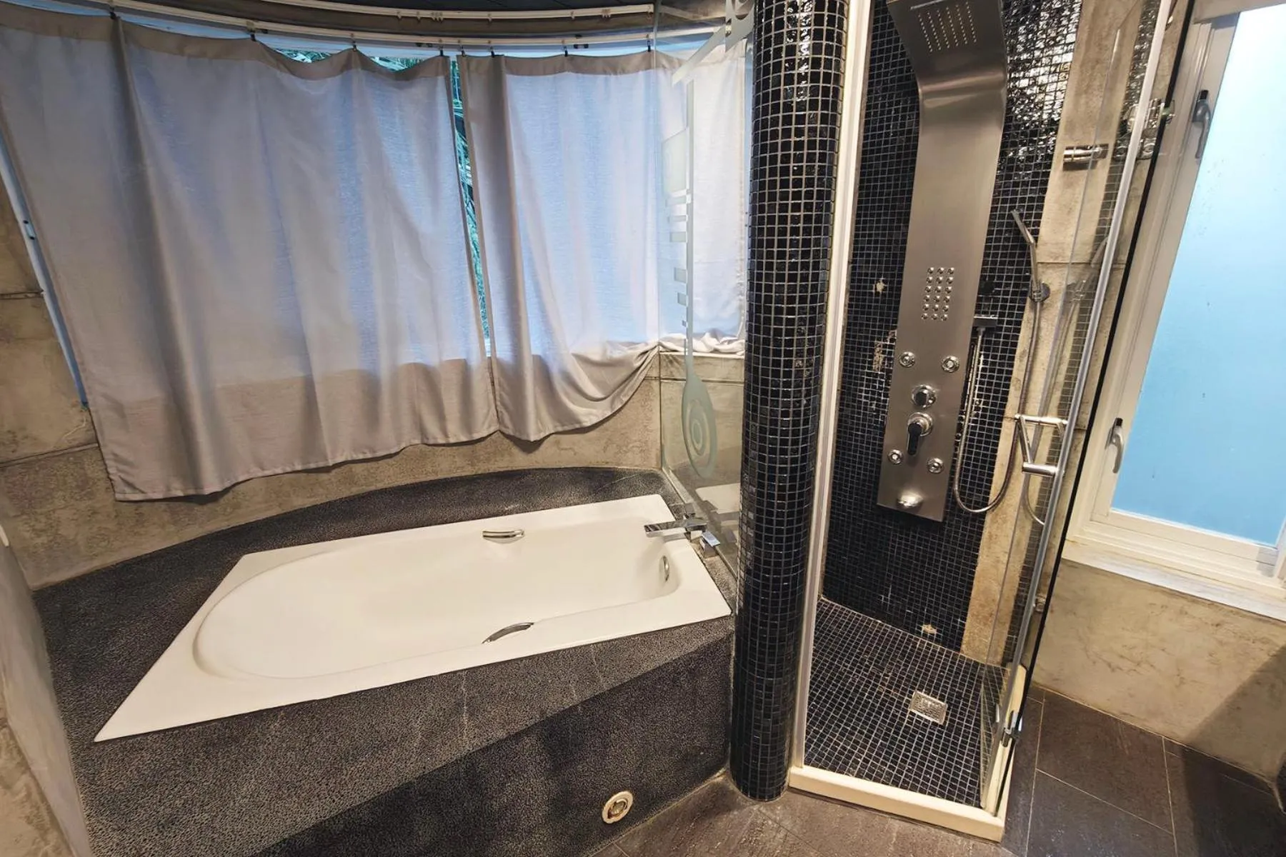 金石新月光 Gold Stone Crescent Moon Light