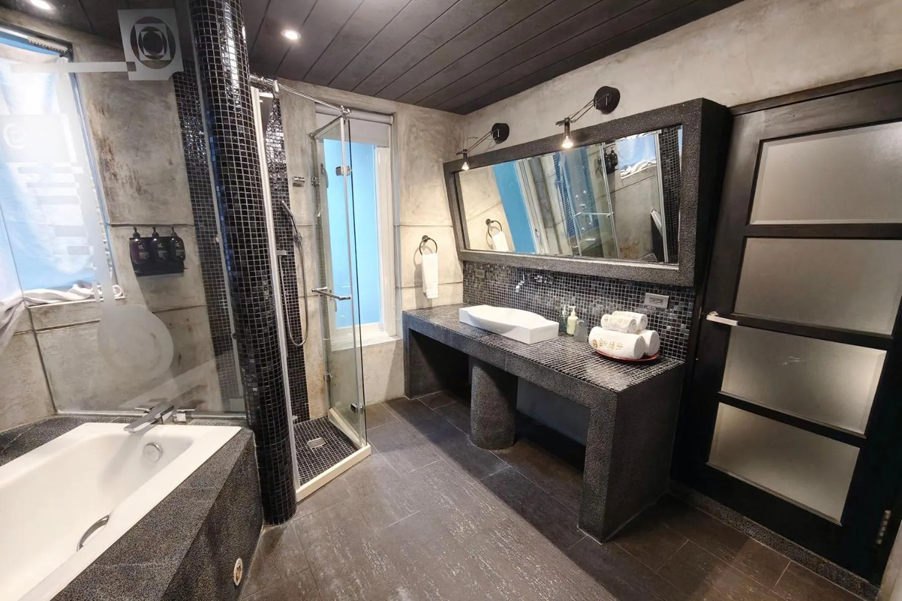 金石新月光 Gold Stone Crescent Moon Light