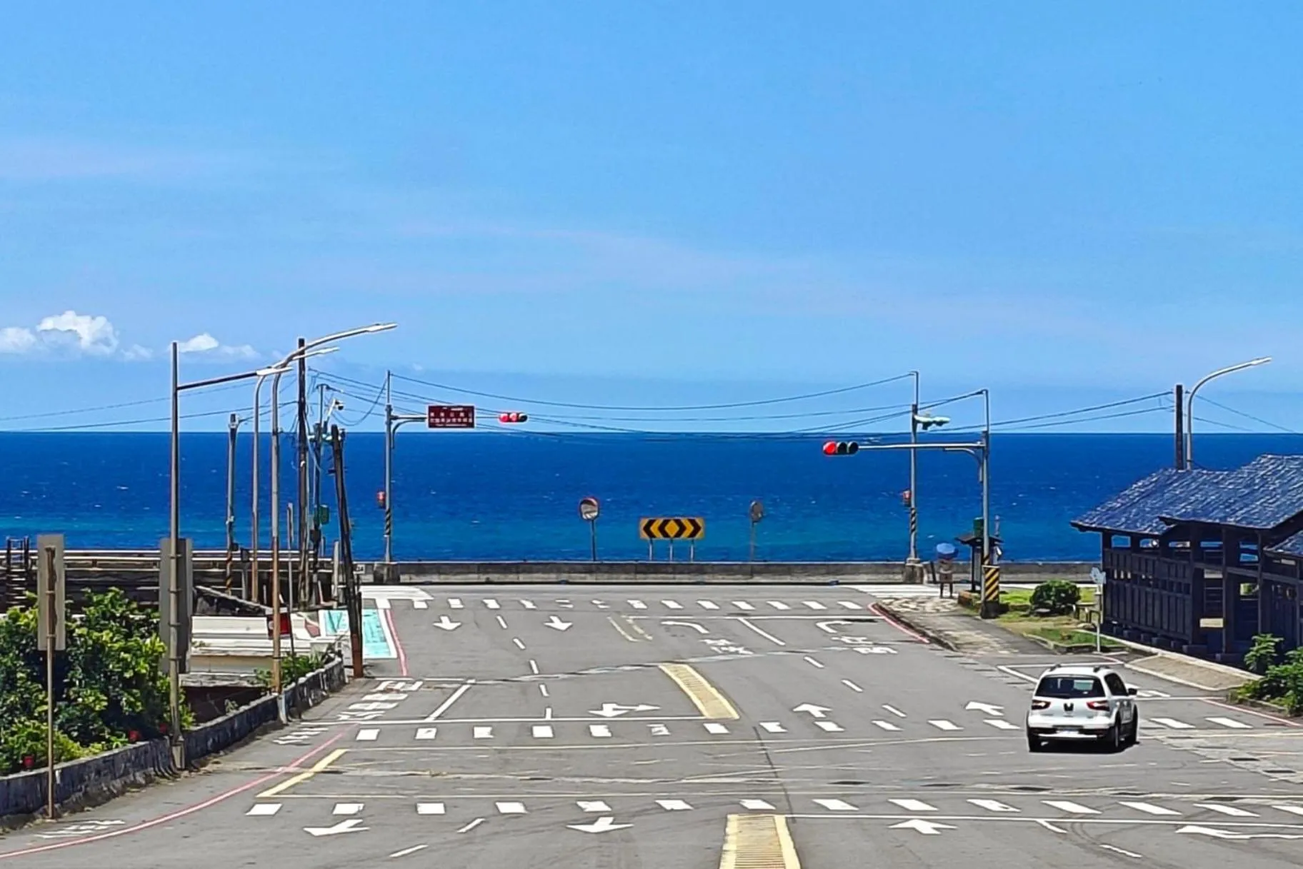 Day in 金石新月光 Gold Stone Crescent Moon Light