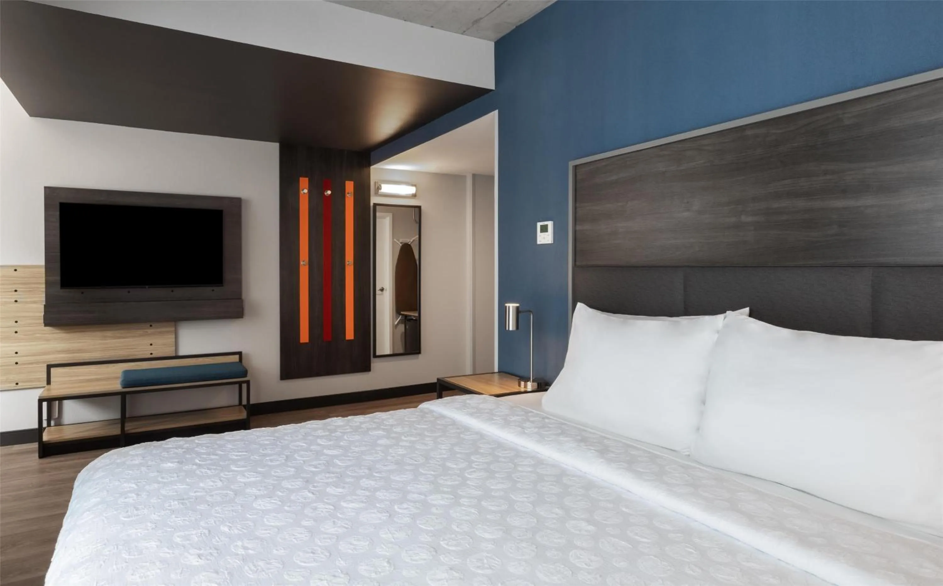 Bed in Tru By Hilton Montréal centre-ville