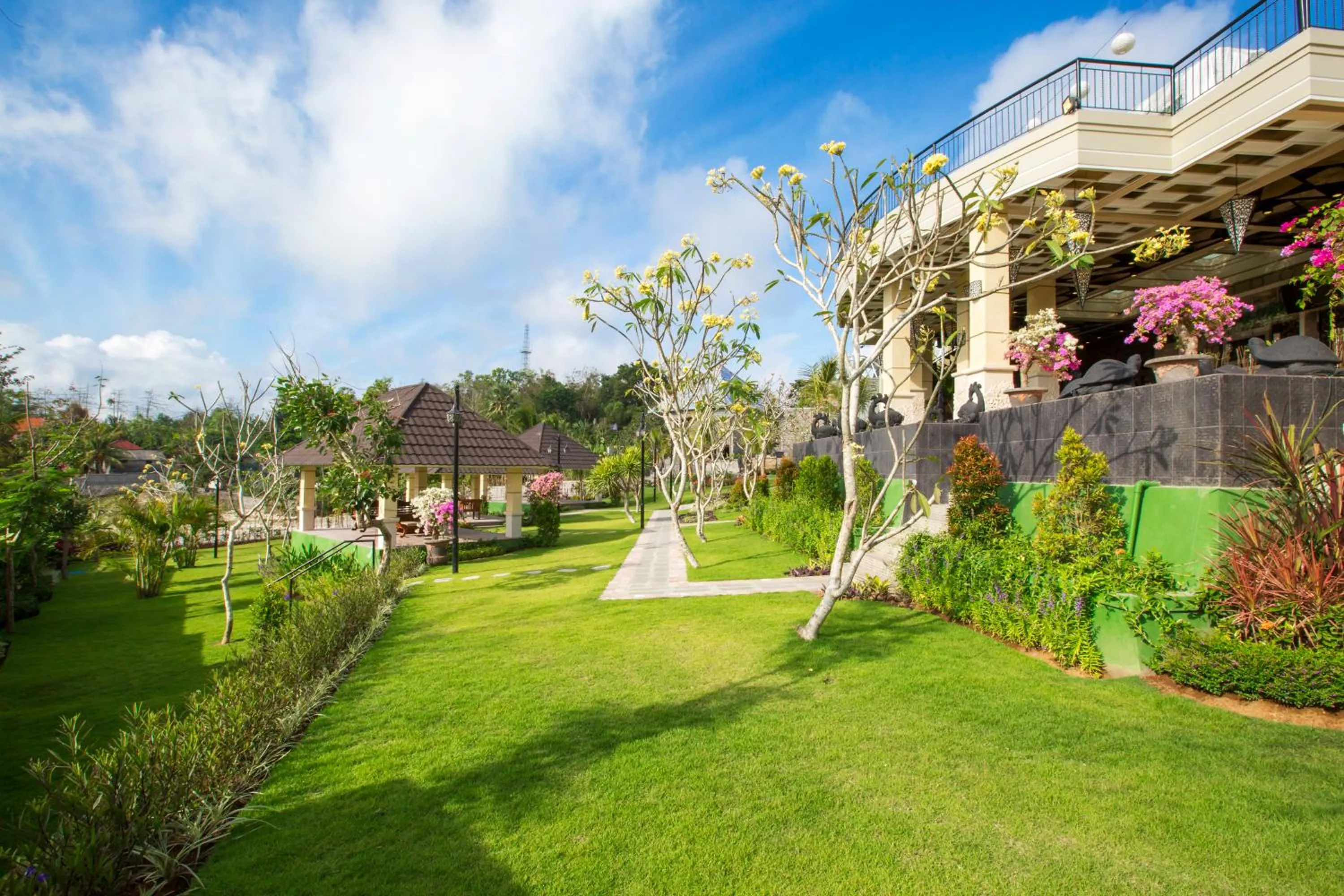 Garden in Flamingo Dewata Pool Villa Uluwatu