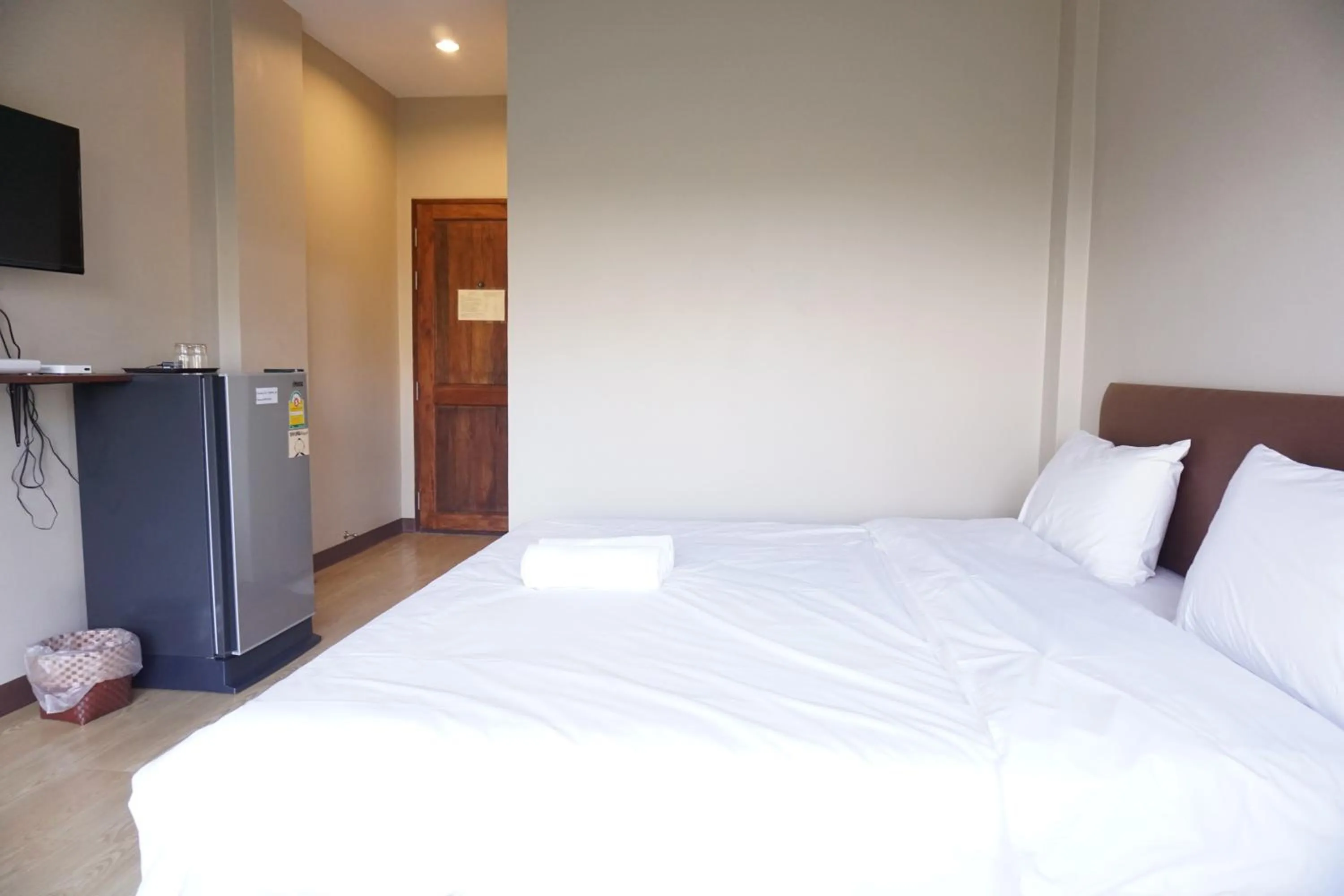 Bedroom, Bed in Chompu Nakarin Apartment