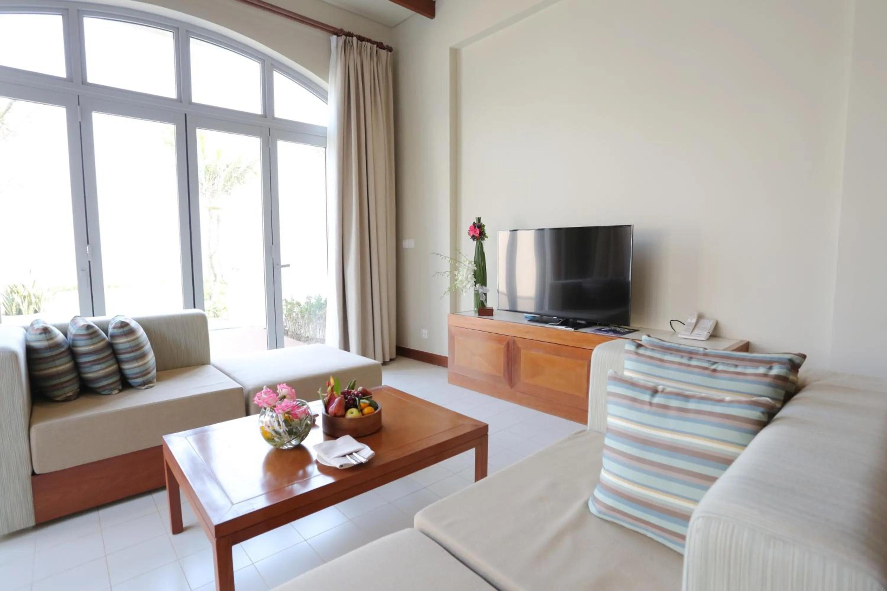 Day in FLC Luxury Resort Samson