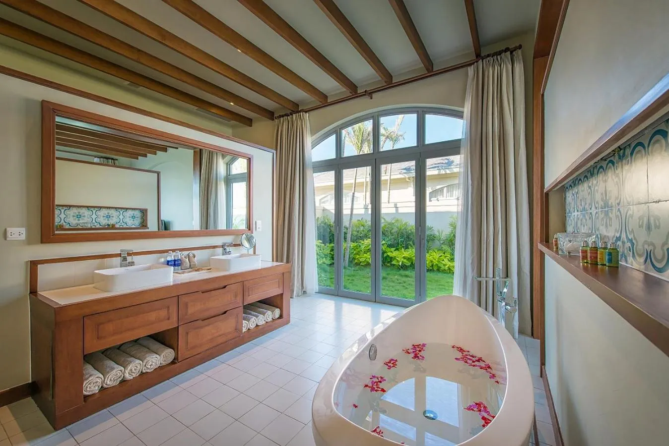 Bathroom in FLC Luxury Resort Samson