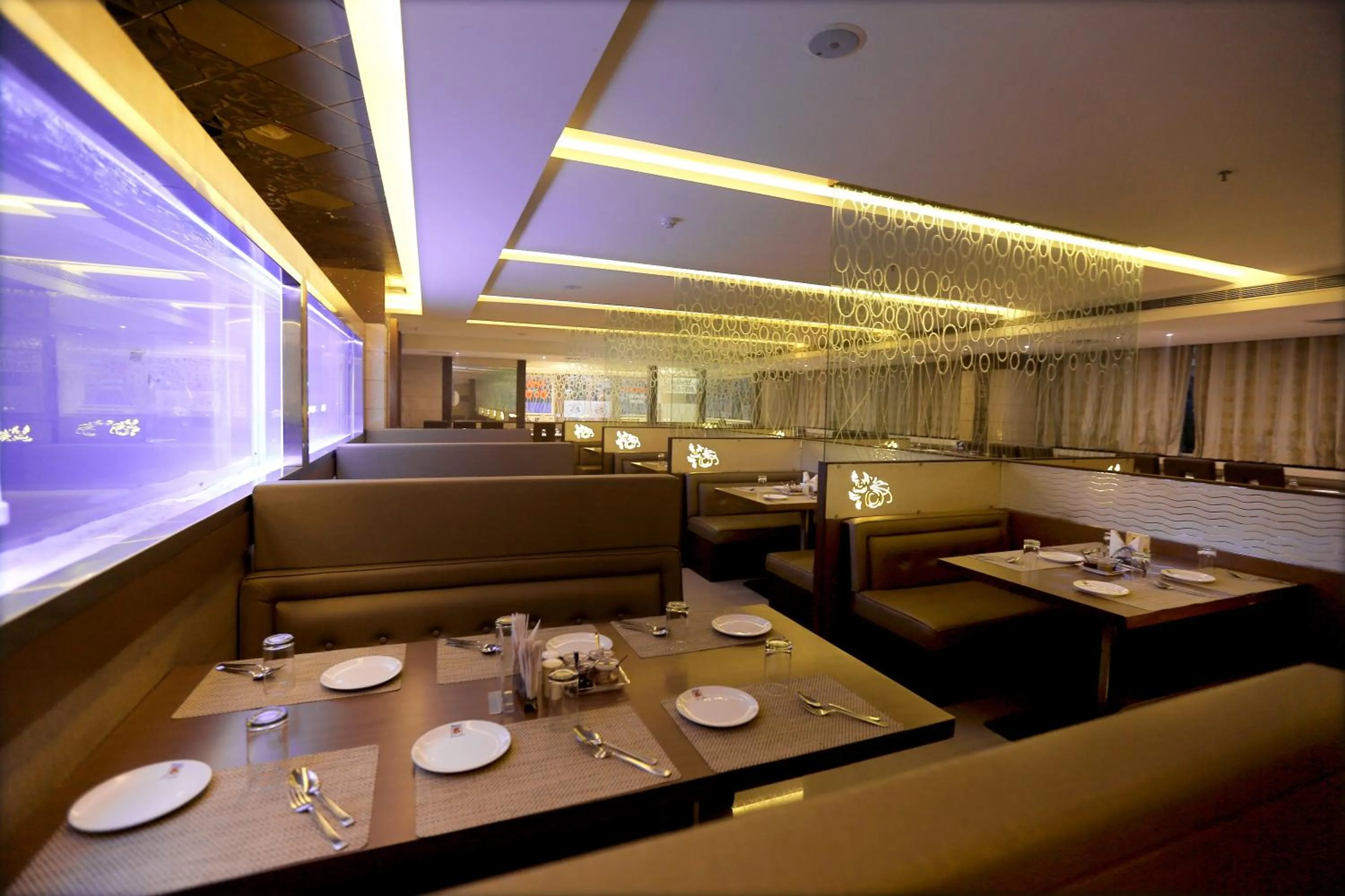 Restaurant/places to eat in Hotel Sitara Grand Miyapur