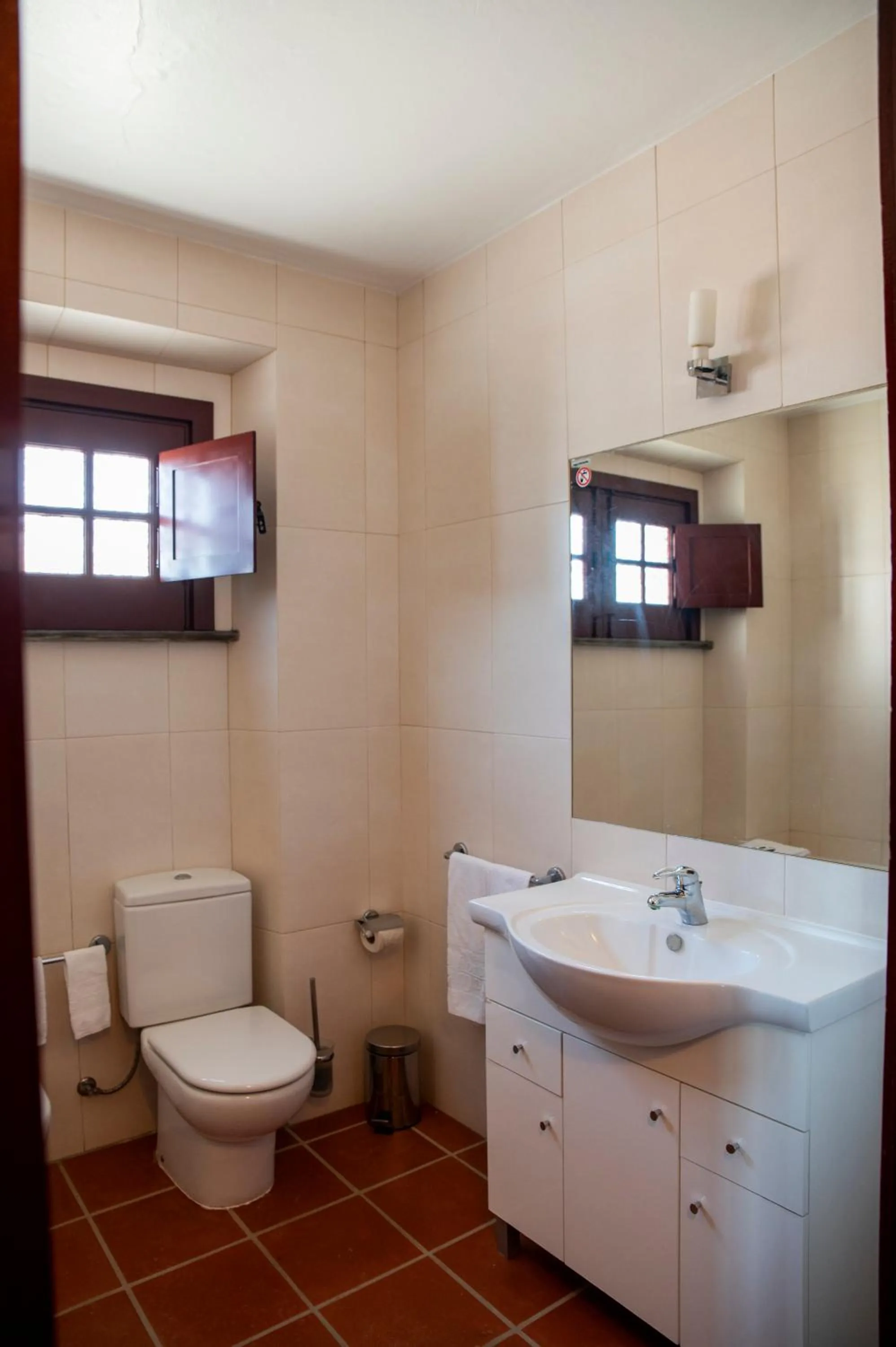 Toilet in Horta da Moura by WOT Signature