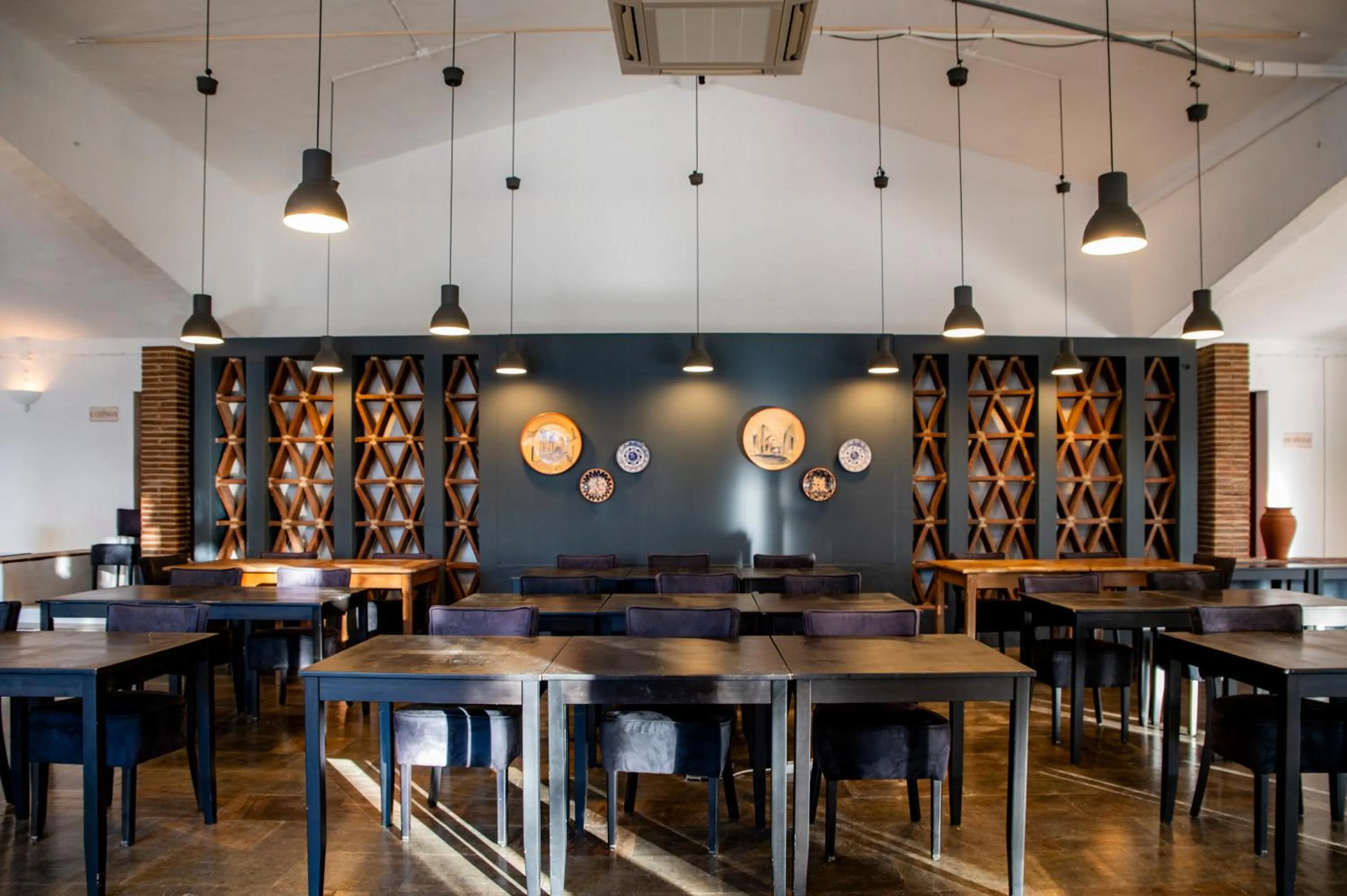 Banquet/Function facilities in Horta da Moura by WOT Signature