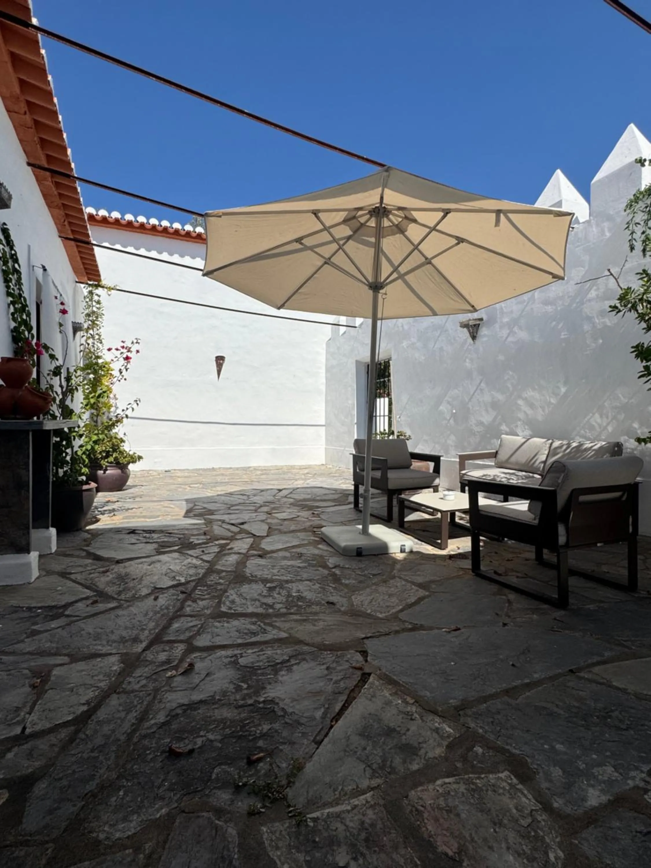 Patio in Horta da Moura by WOT Signature