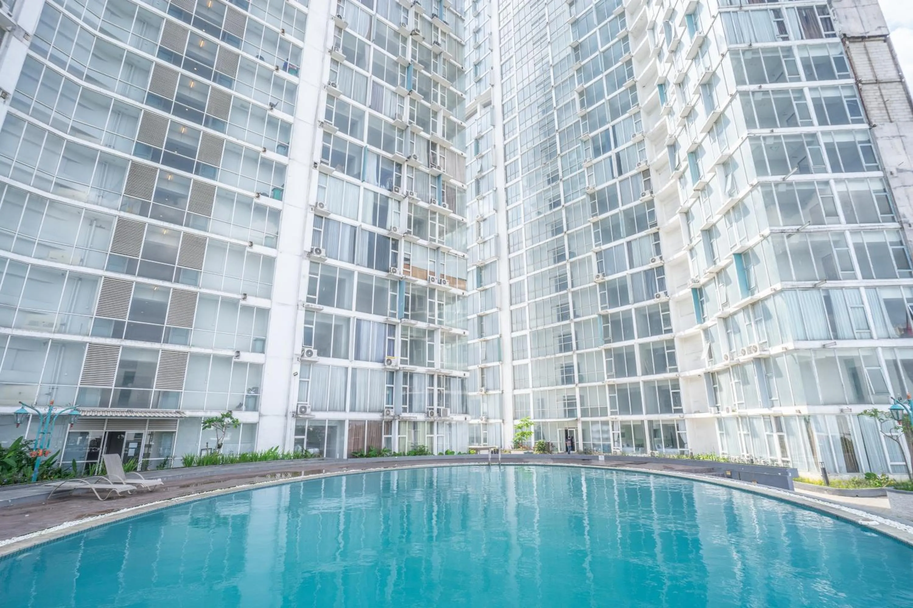 Property building in ROKET ROOM Majestic By Reccoma