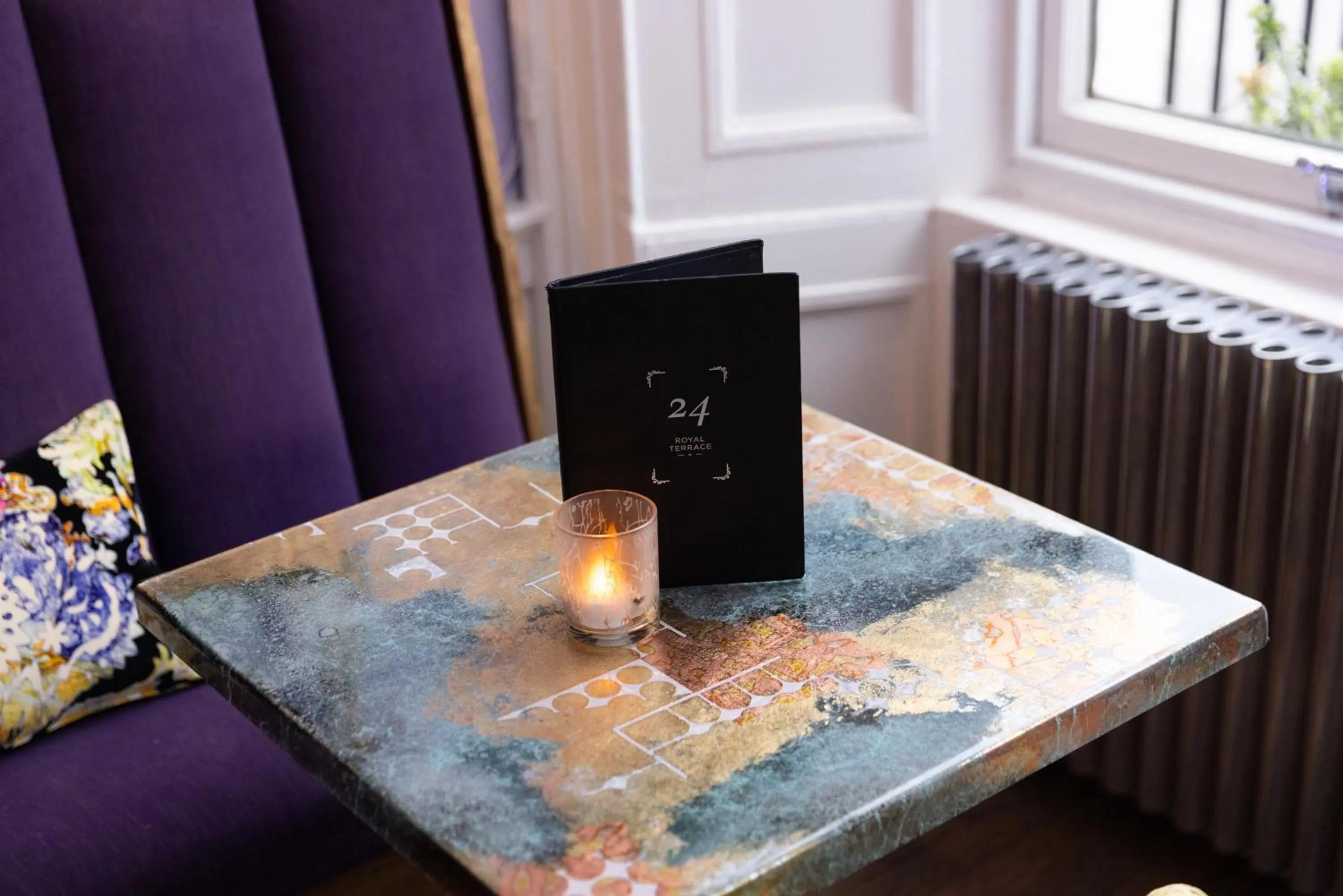 Lounge or bar in 24 Royal Terrace