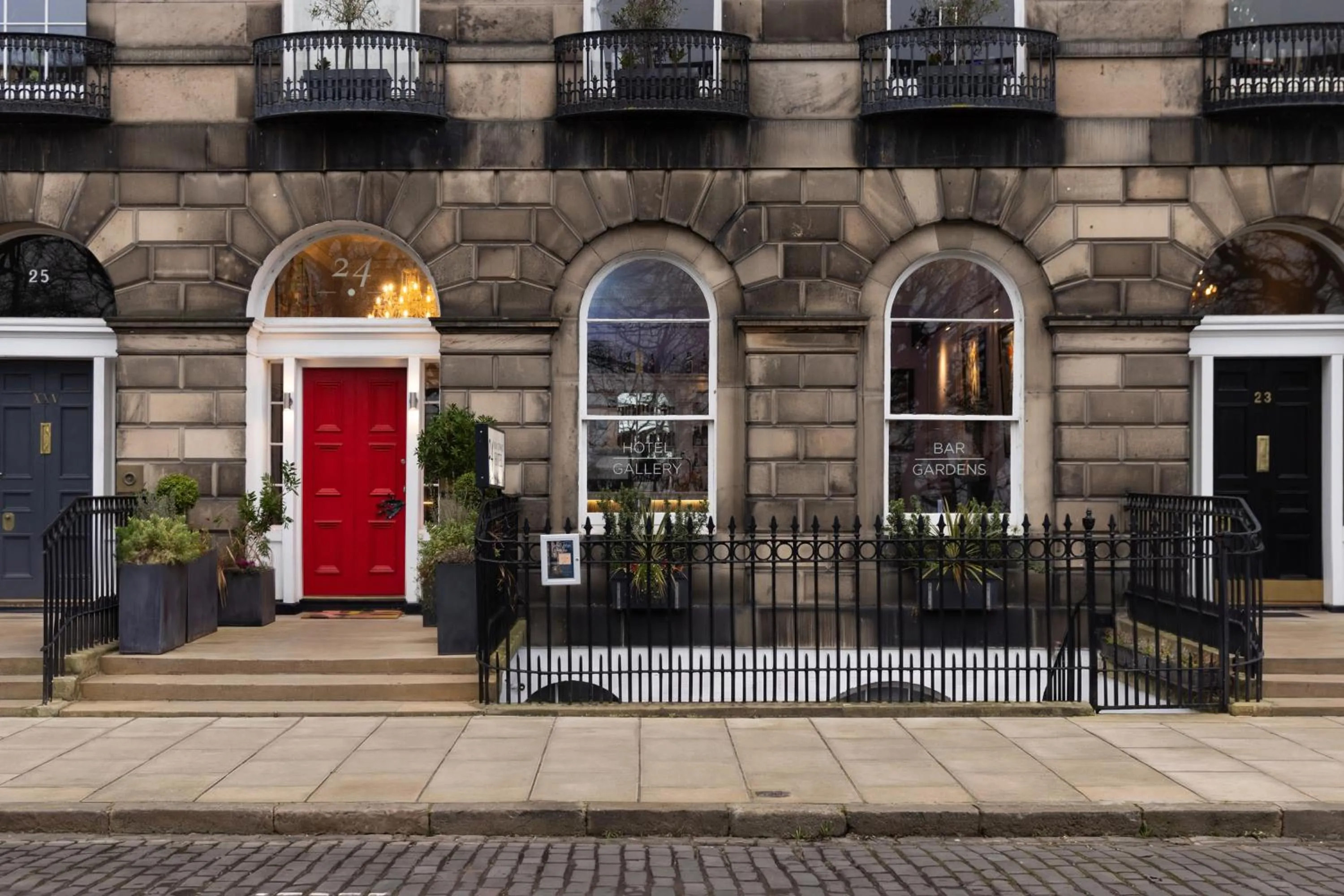 Property building in 24 Royal Terrace