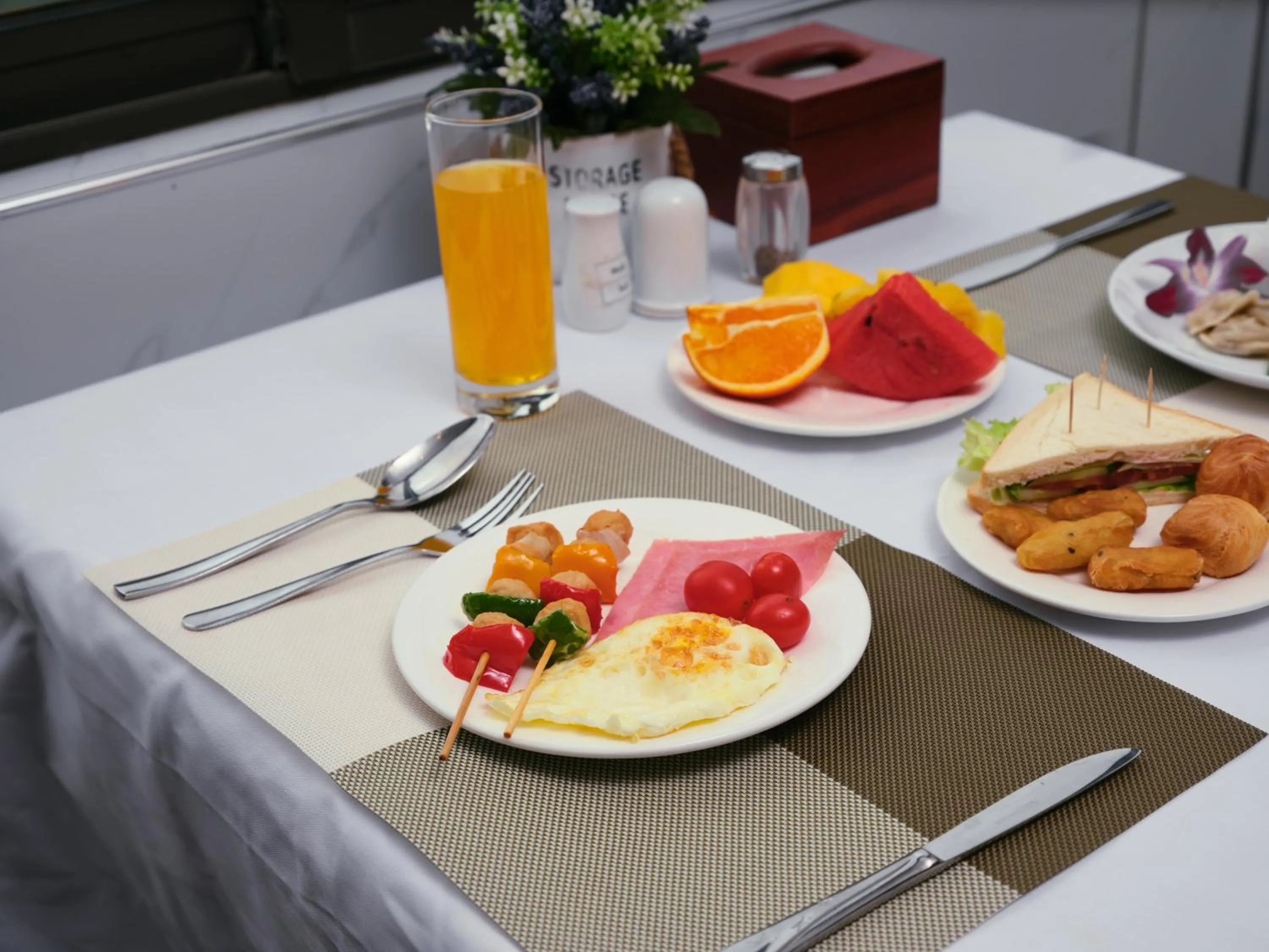 Food and drinks in Hanoi HM Boutique Hotel