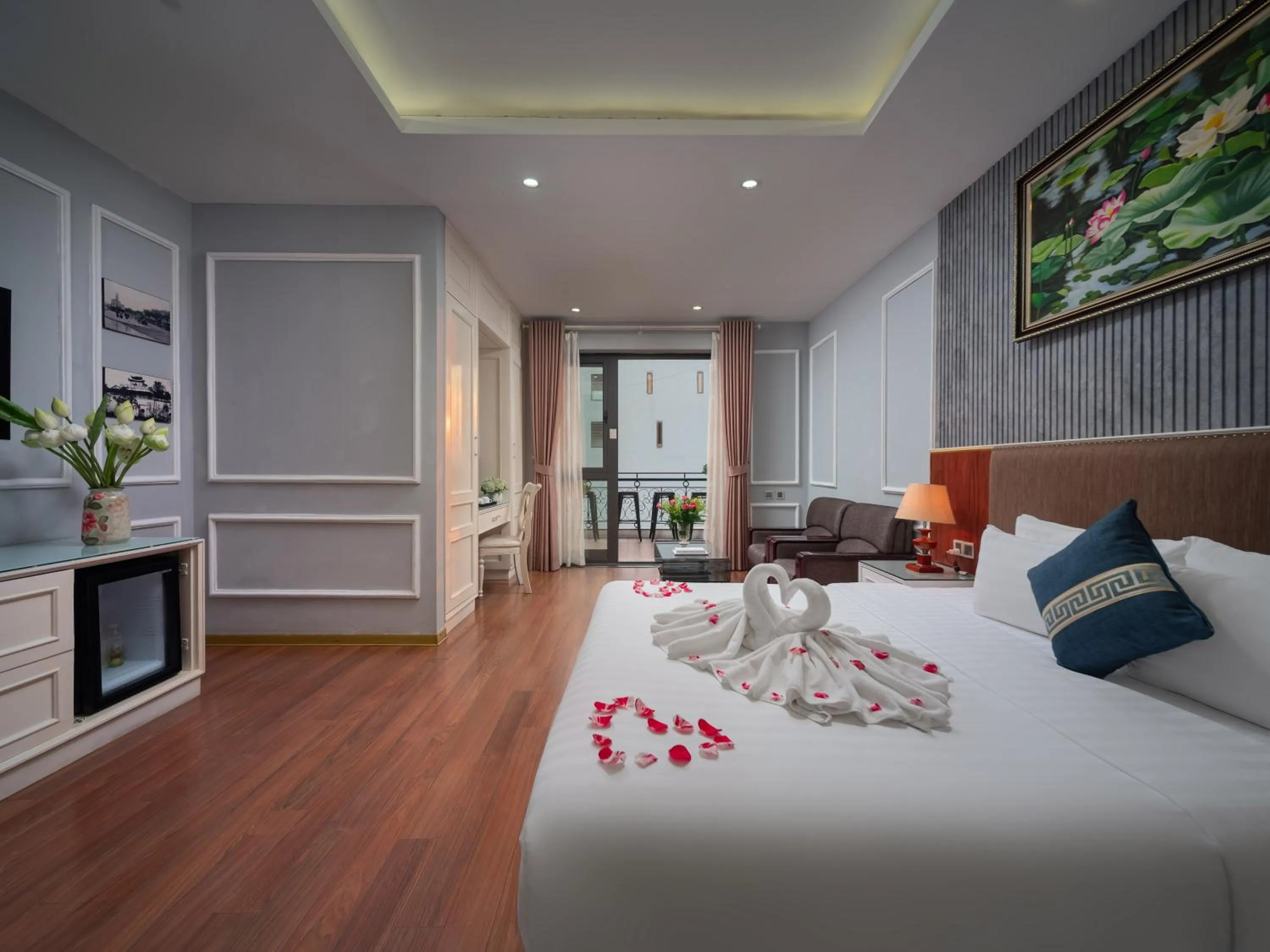 Property building, Bed in Hanoi HM Boutique Hotel