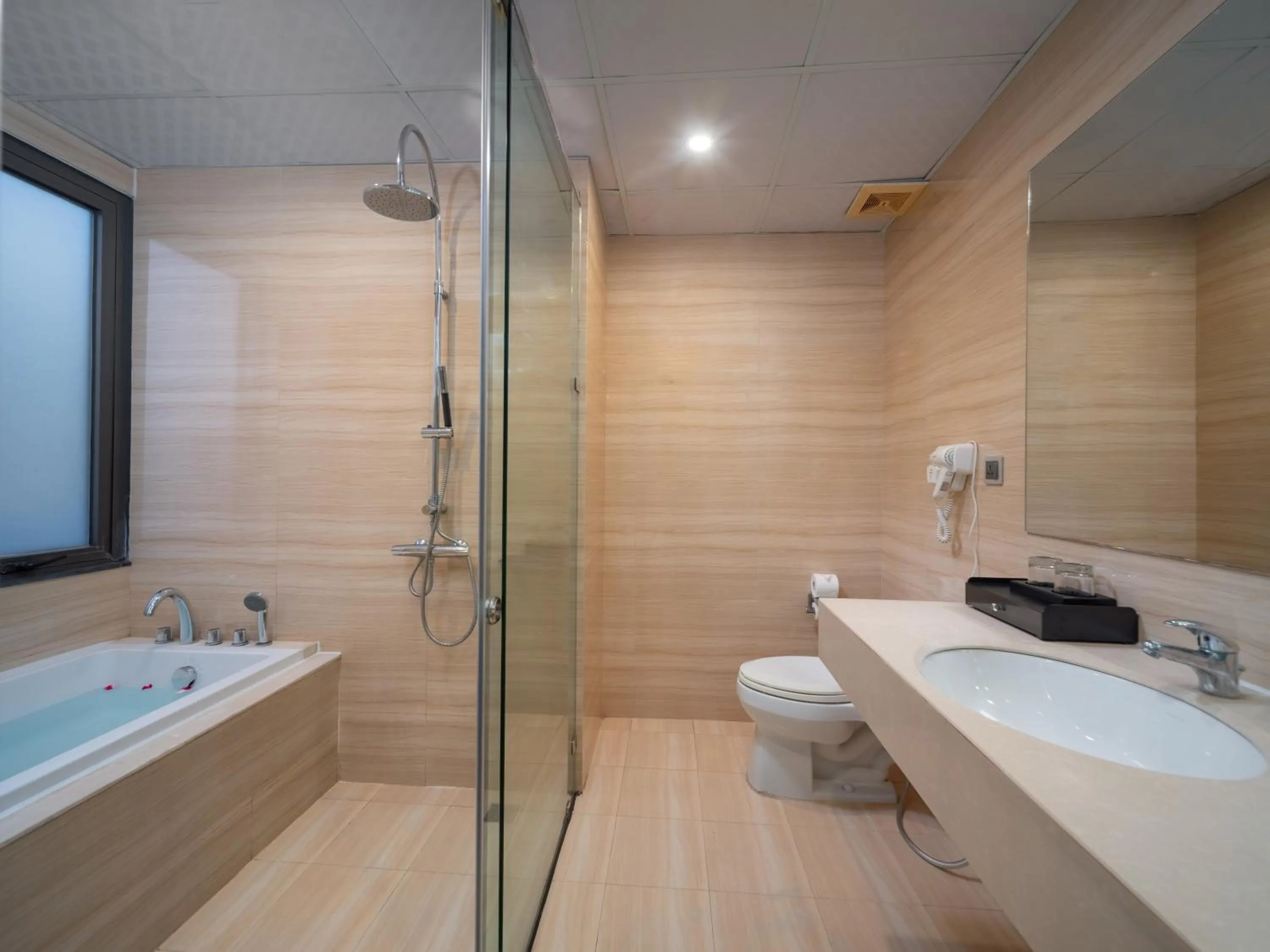 Shower in Hanoi HM Boutique Hotel