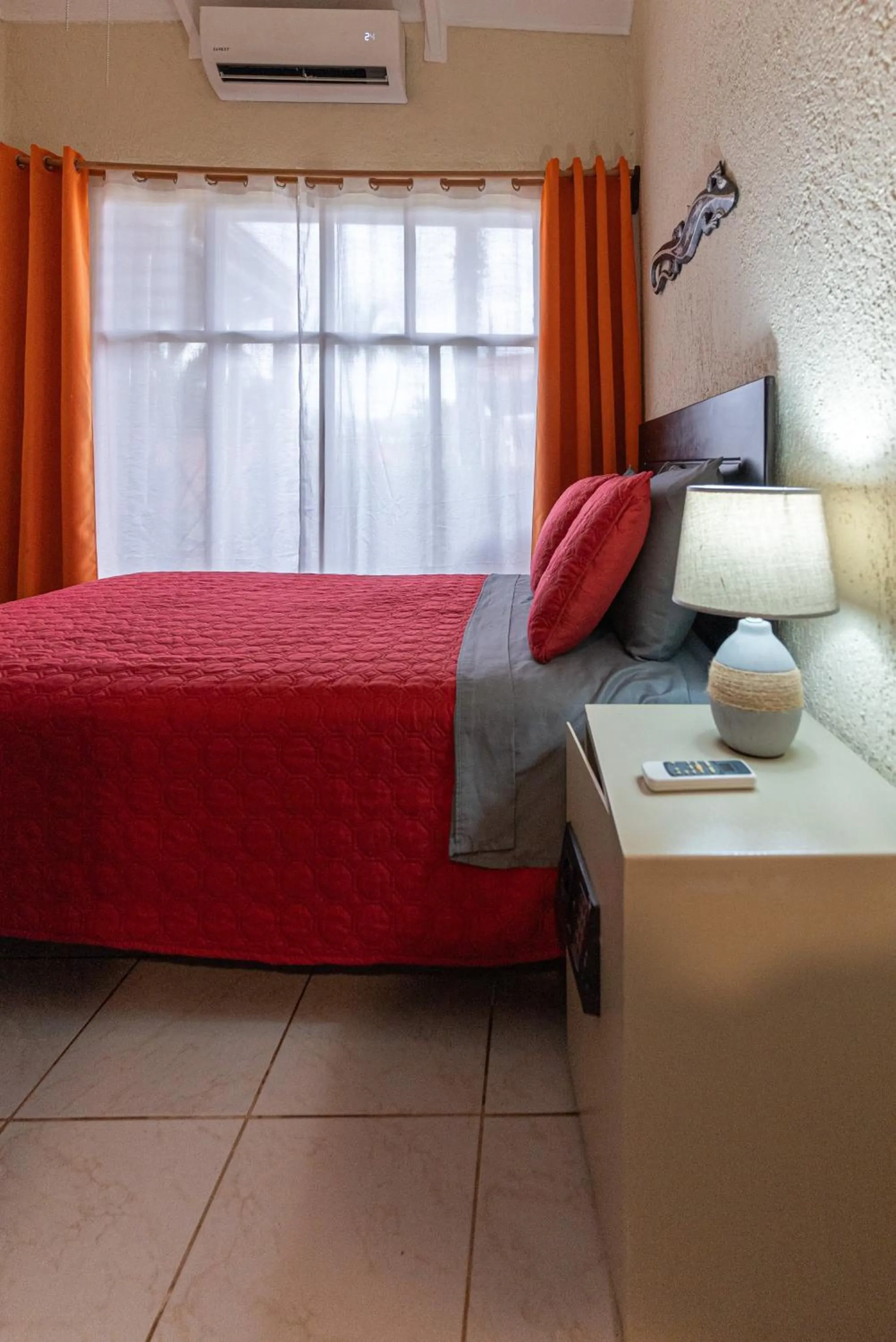 Bedroom, Bed in Villas Paraiso B52