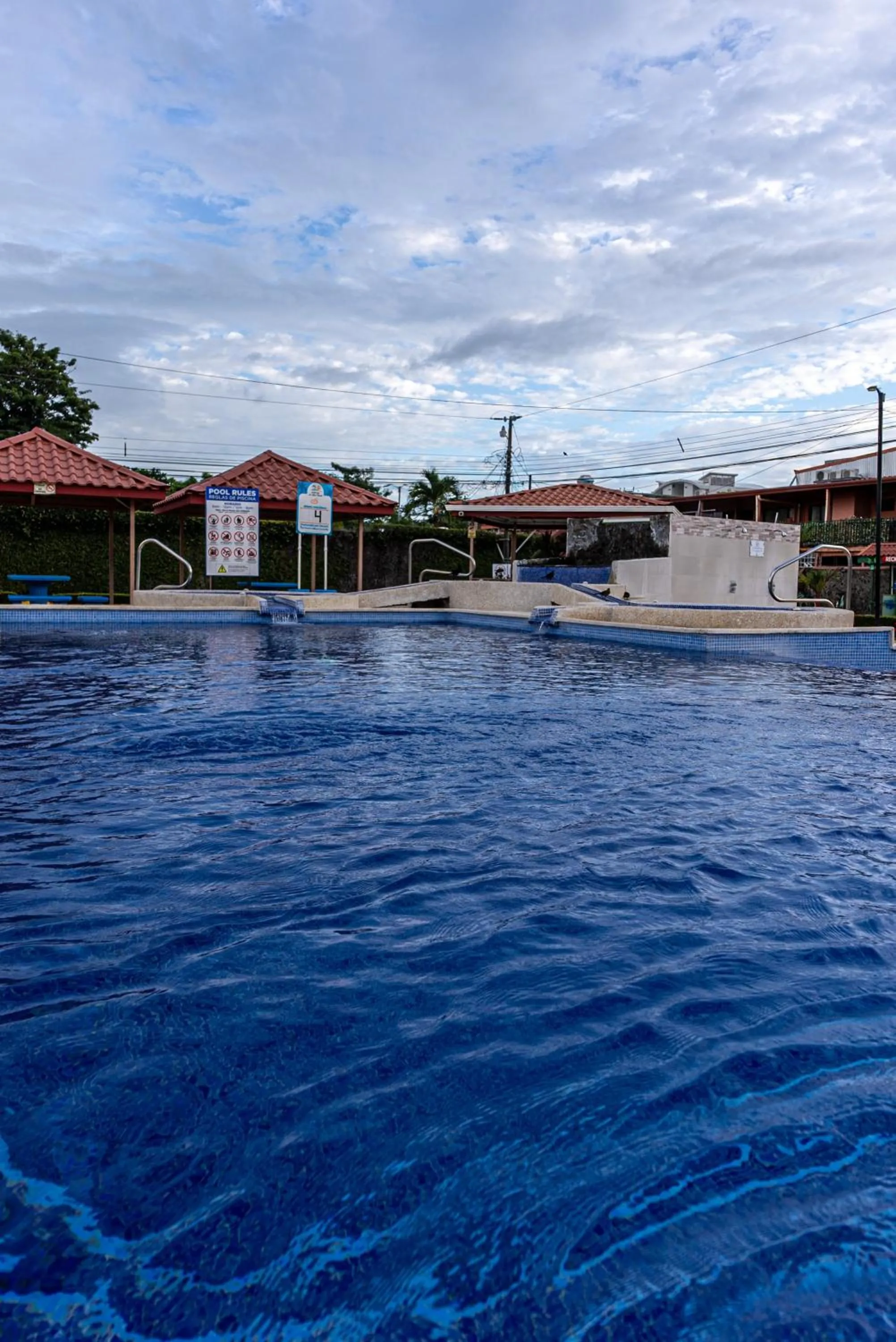 Swimming pool in Villas Paraiso B52