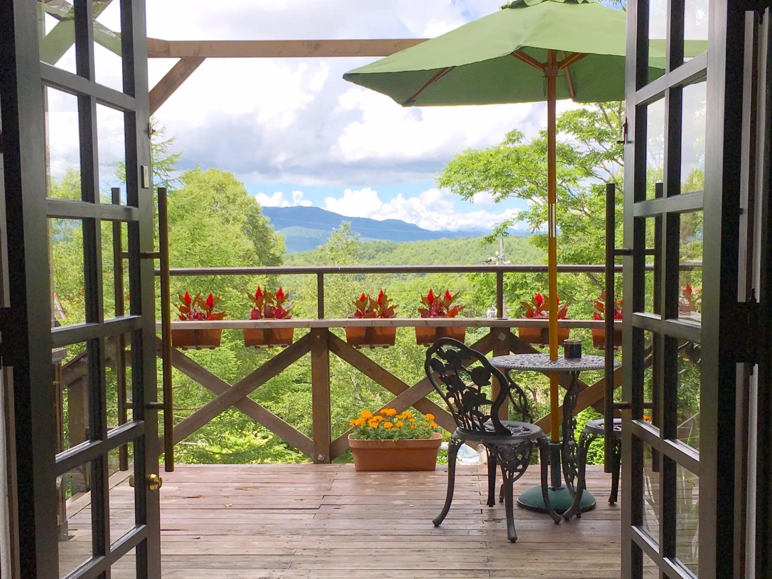 Day in Pension Wildflowers