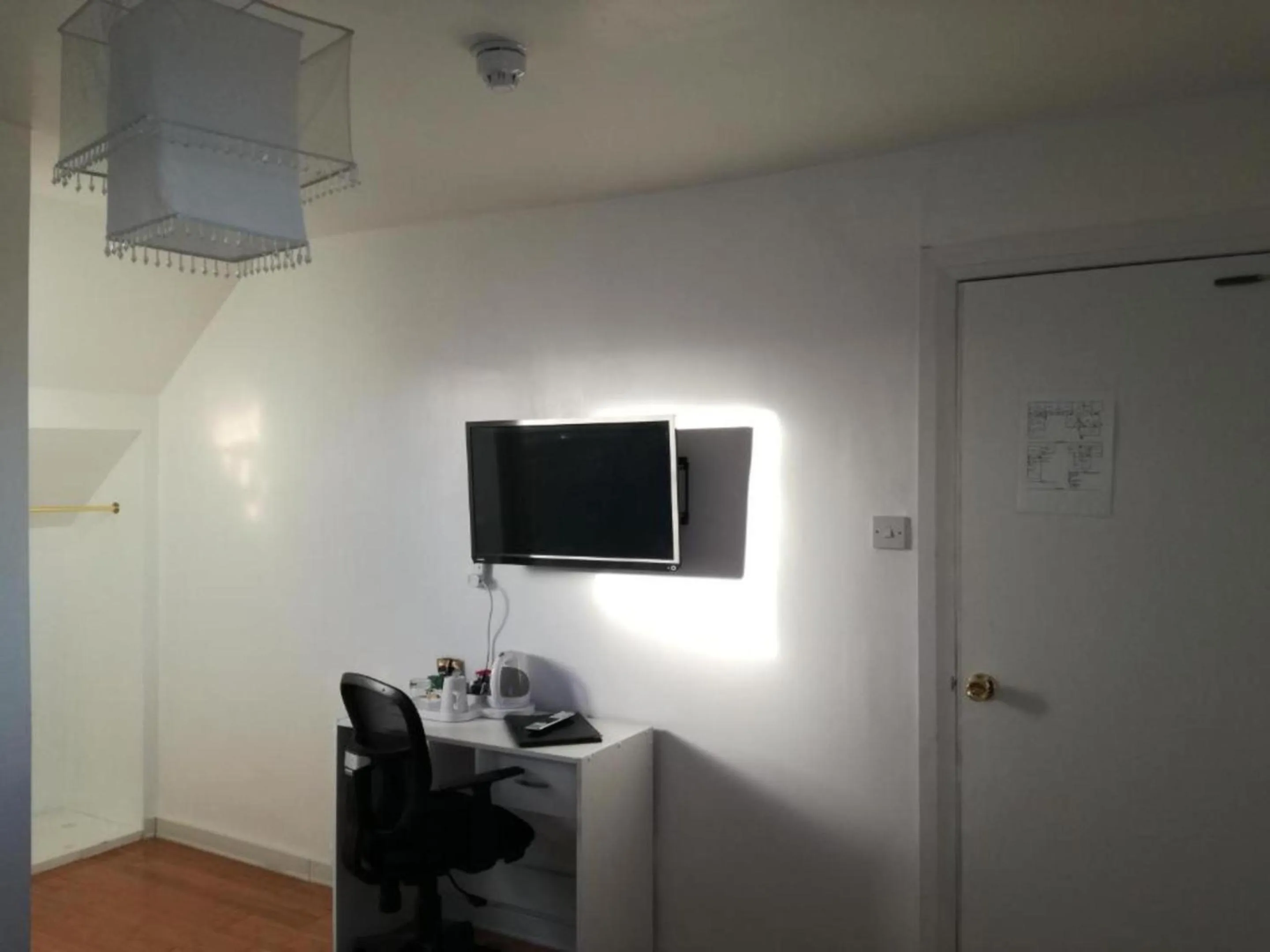 TV and multimedia in Ardenlea House Hotel B&b