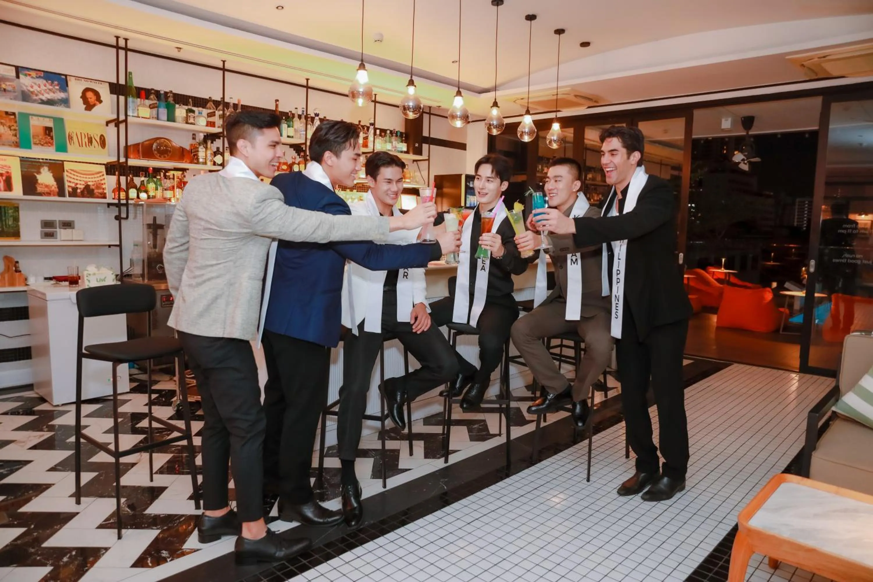 Lounge or bar in Vince Hotel Pratunam