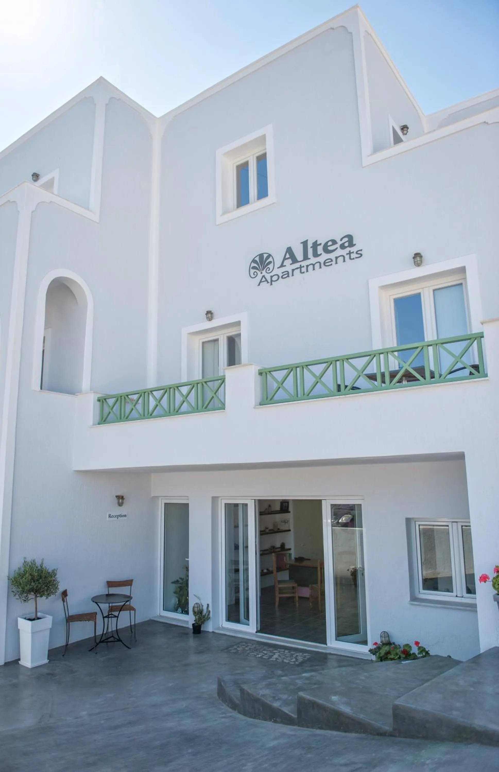 Facade/entrance in Altea Apartments