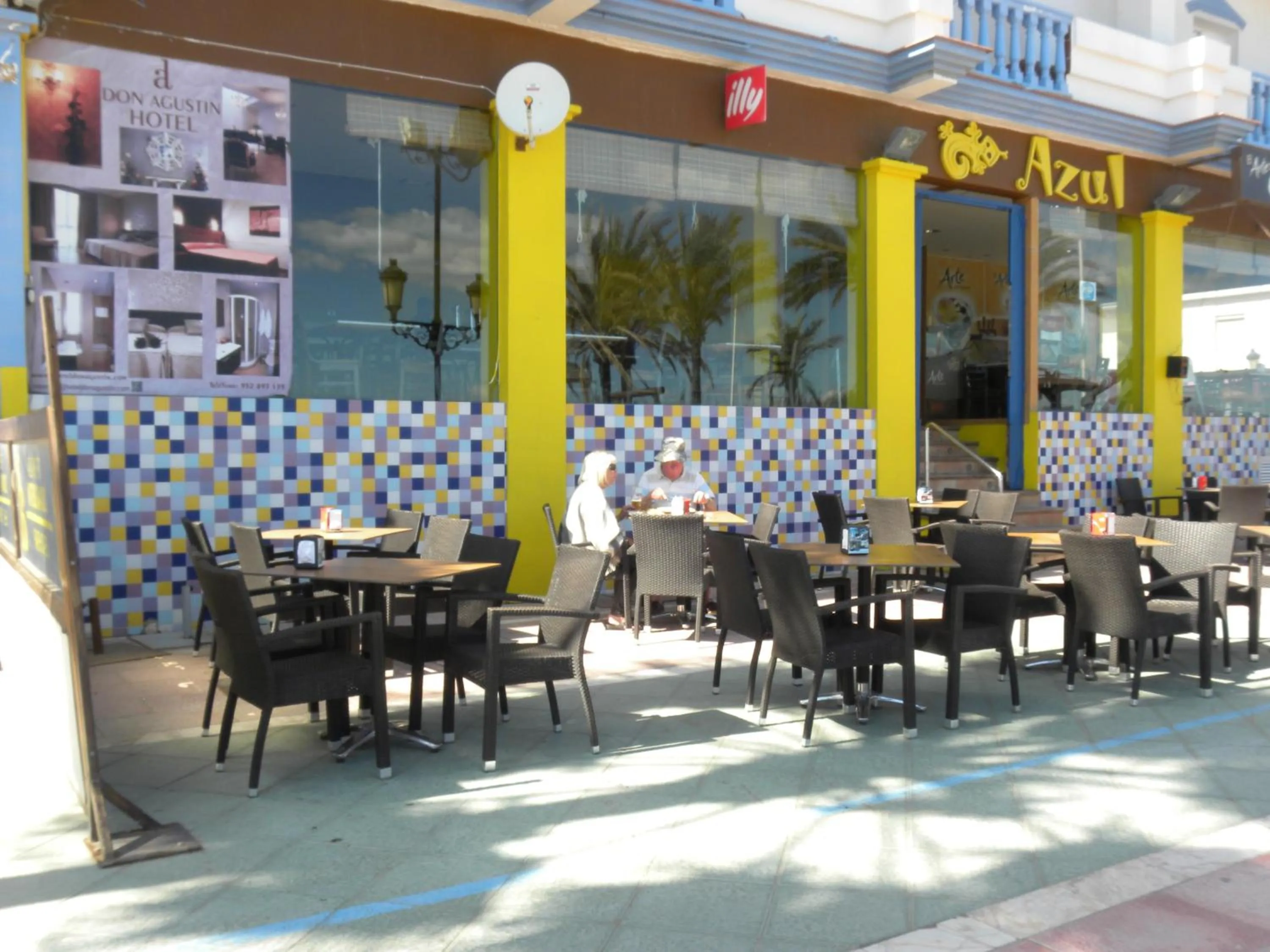 Restaurant/places to eat in Don Agustin