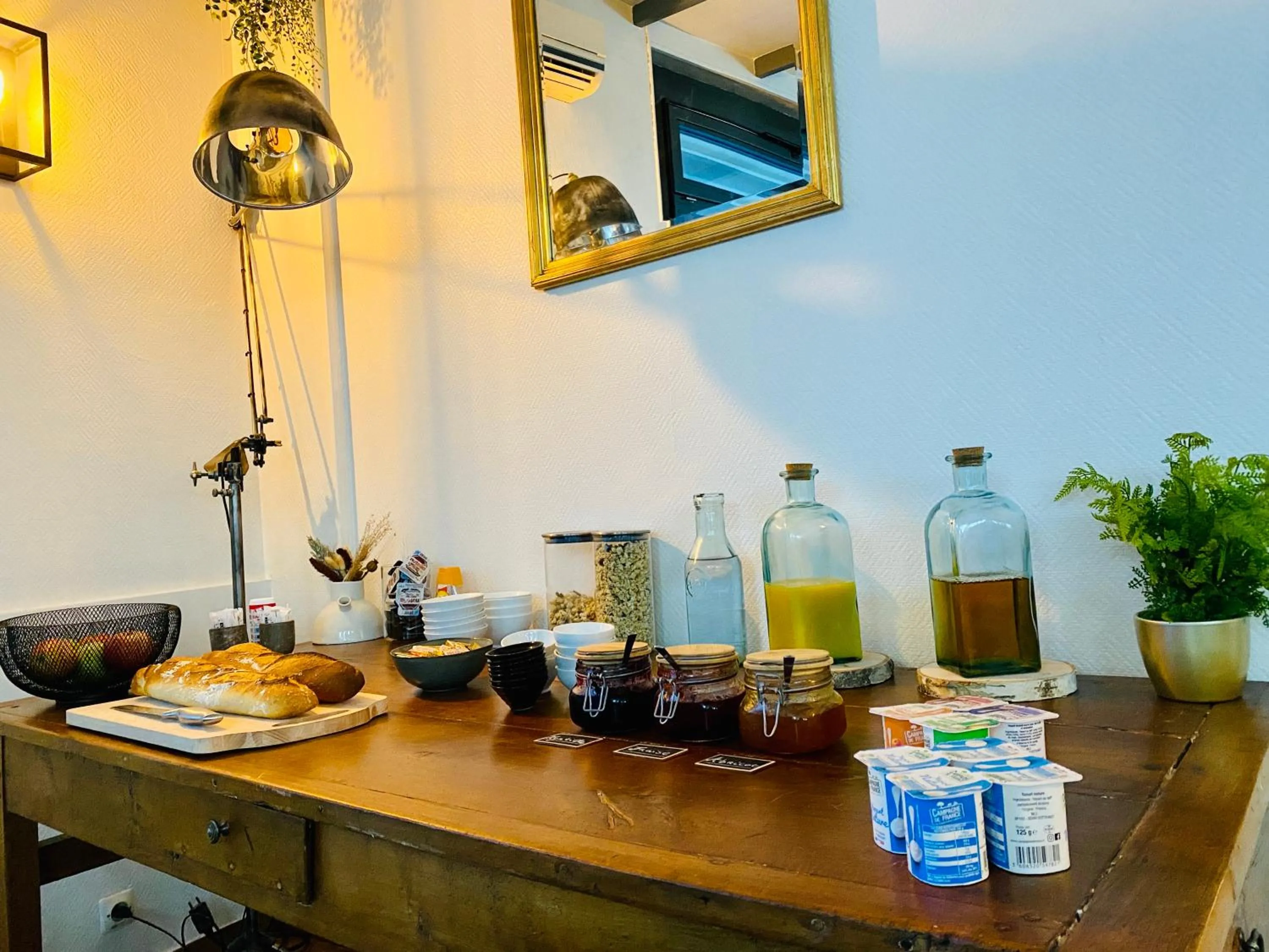 Hotel Le Midi Clermont-Cournon