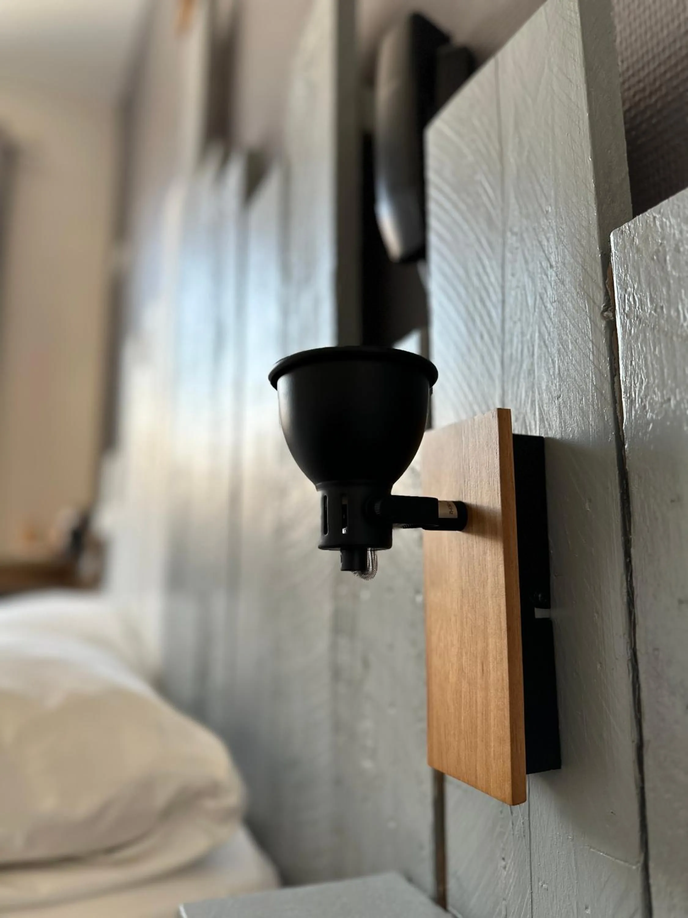 Bed in Hotel Le Midi Clermont-Cournon