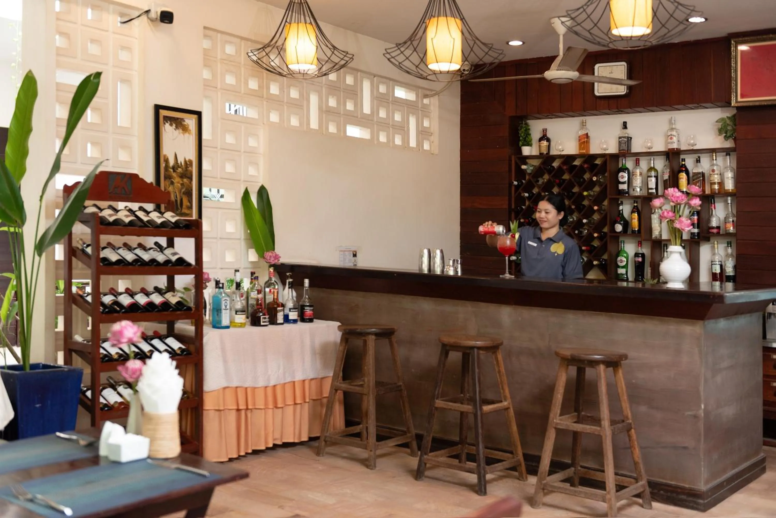 Restaurant/places to eat in The Moon Residence & Spa