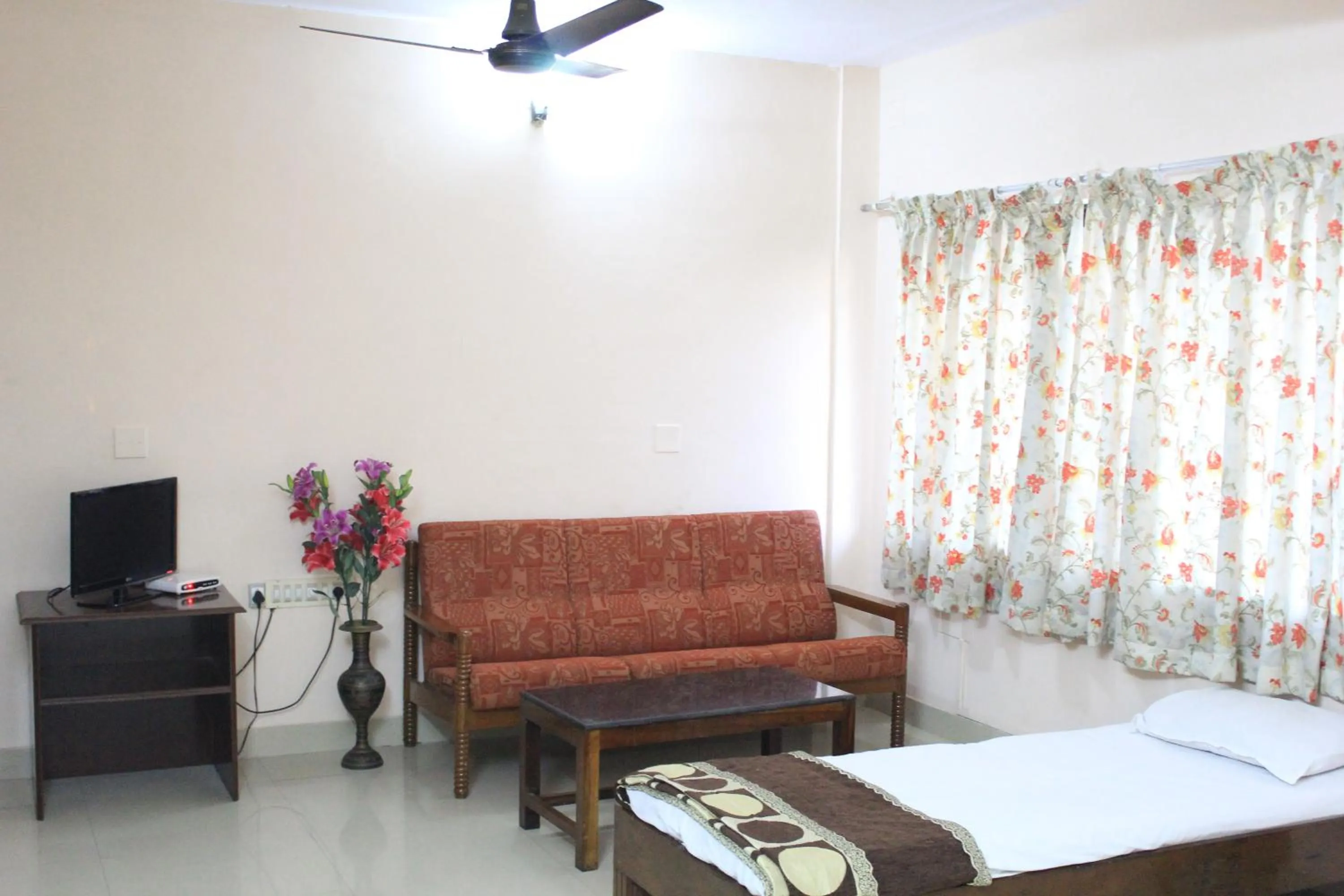 Bedroom, Bed in Hotel Silver Sand