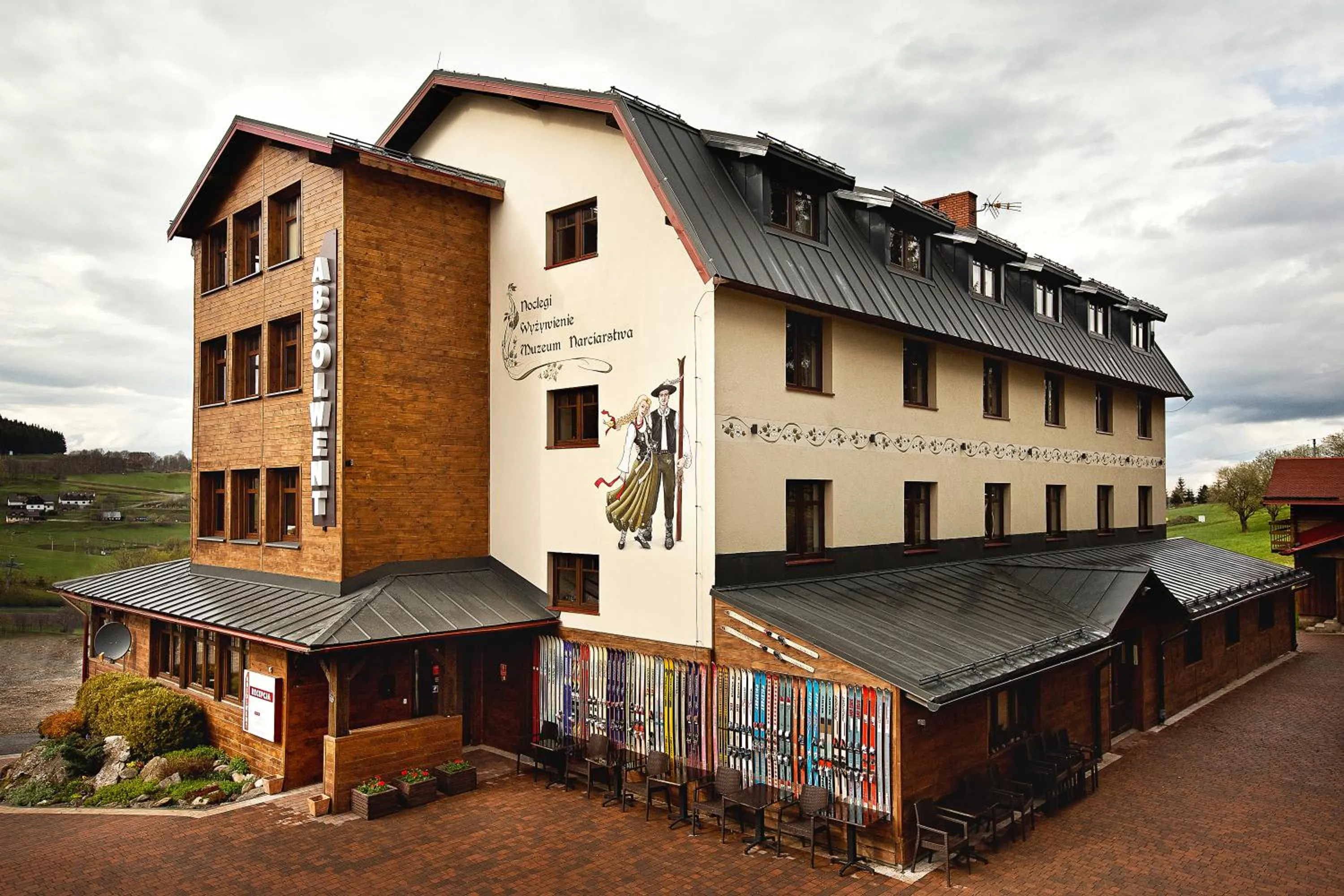 Property building in Absolwent