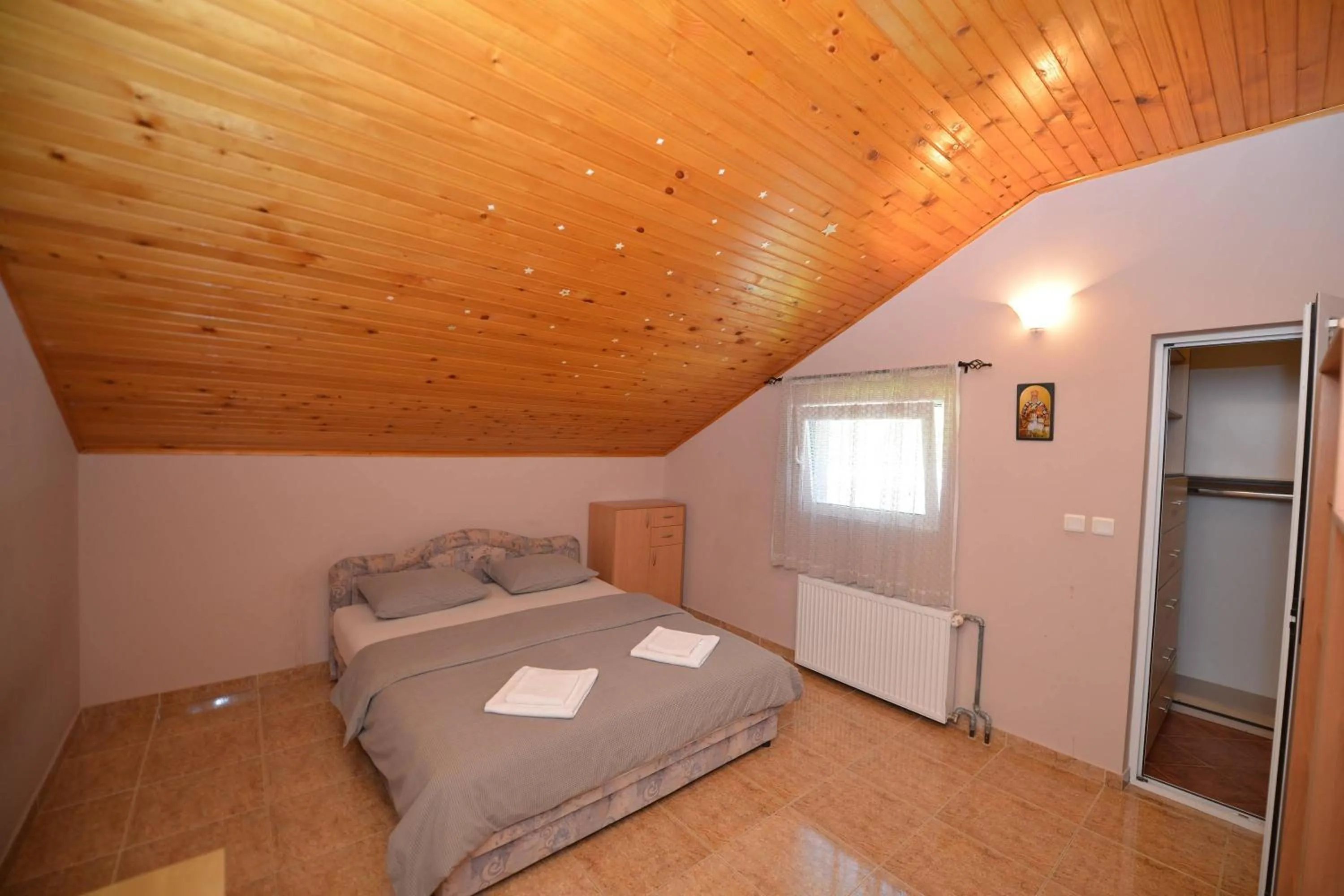Bed in J & P Apartments Orahovac