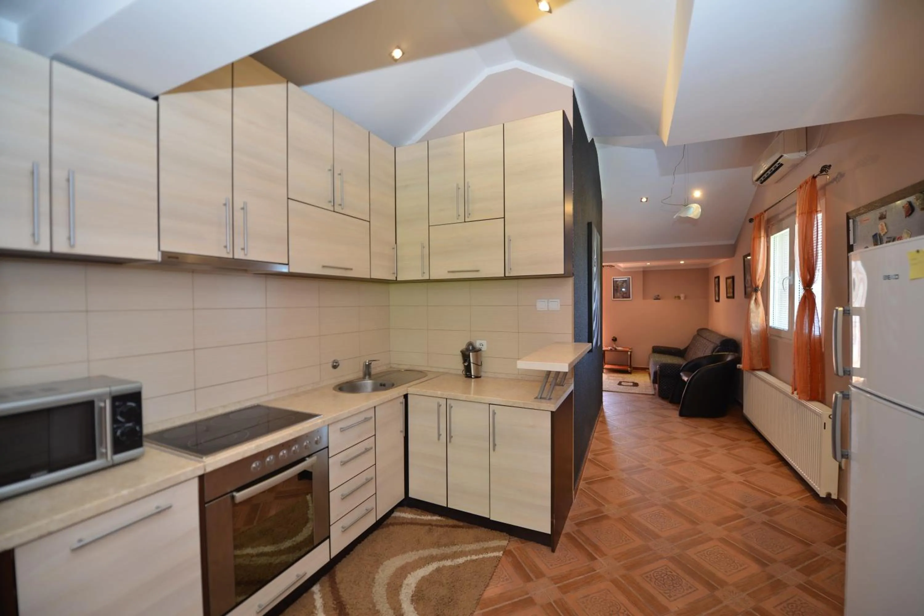 Kitchen or kitchenette in J & P Apartments Orahovac