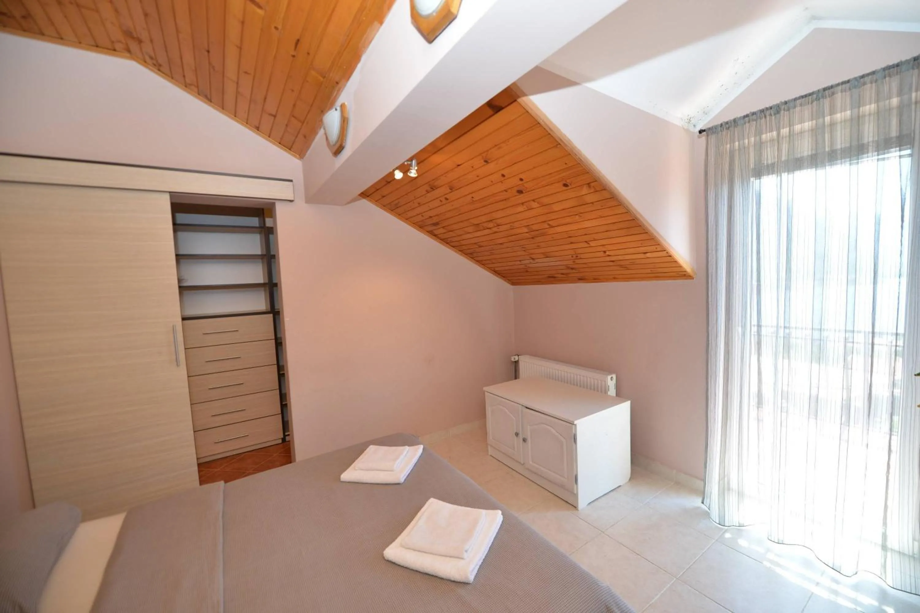 Bed in J & P Apartments Orahovac