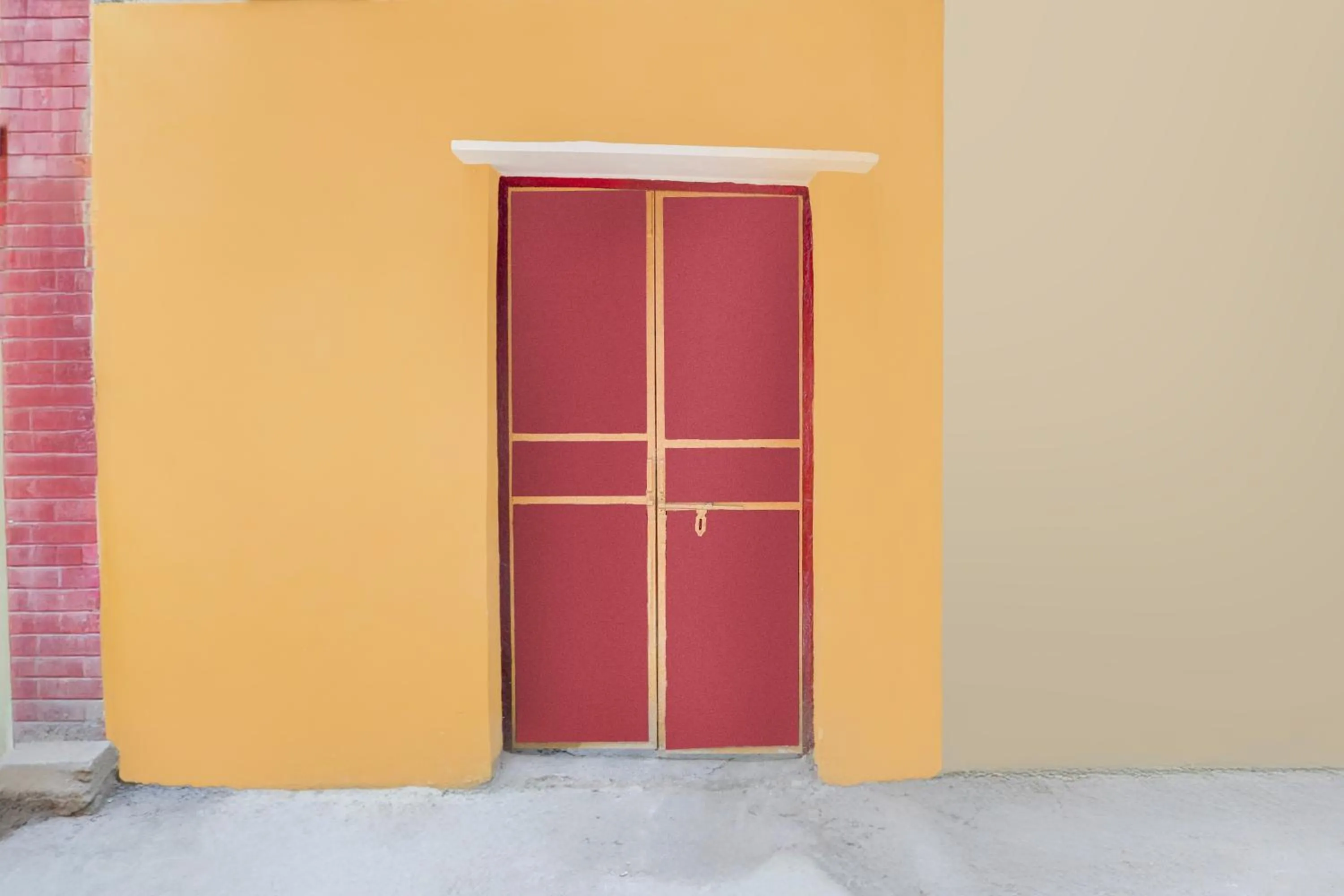 Facade/entrance in Super Hotel O Green Park Residency 2