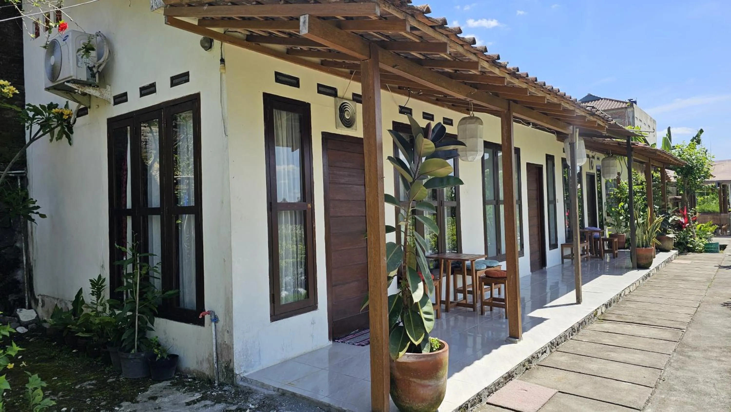 Property building in Rosella Cottages - Homestay - Yogyakarta