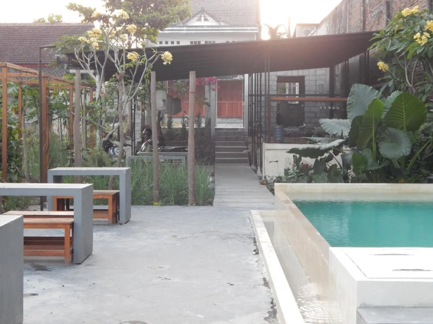 Swimming pool in Rosella Cottages - Homestay - Yogyakarta