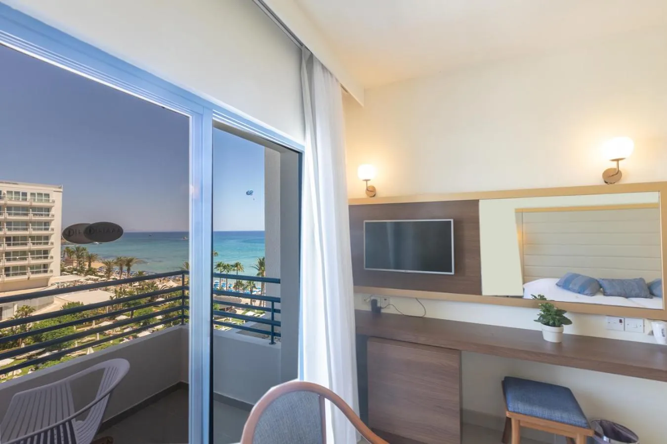 TV and multimedia in Iliada Beach Hotel