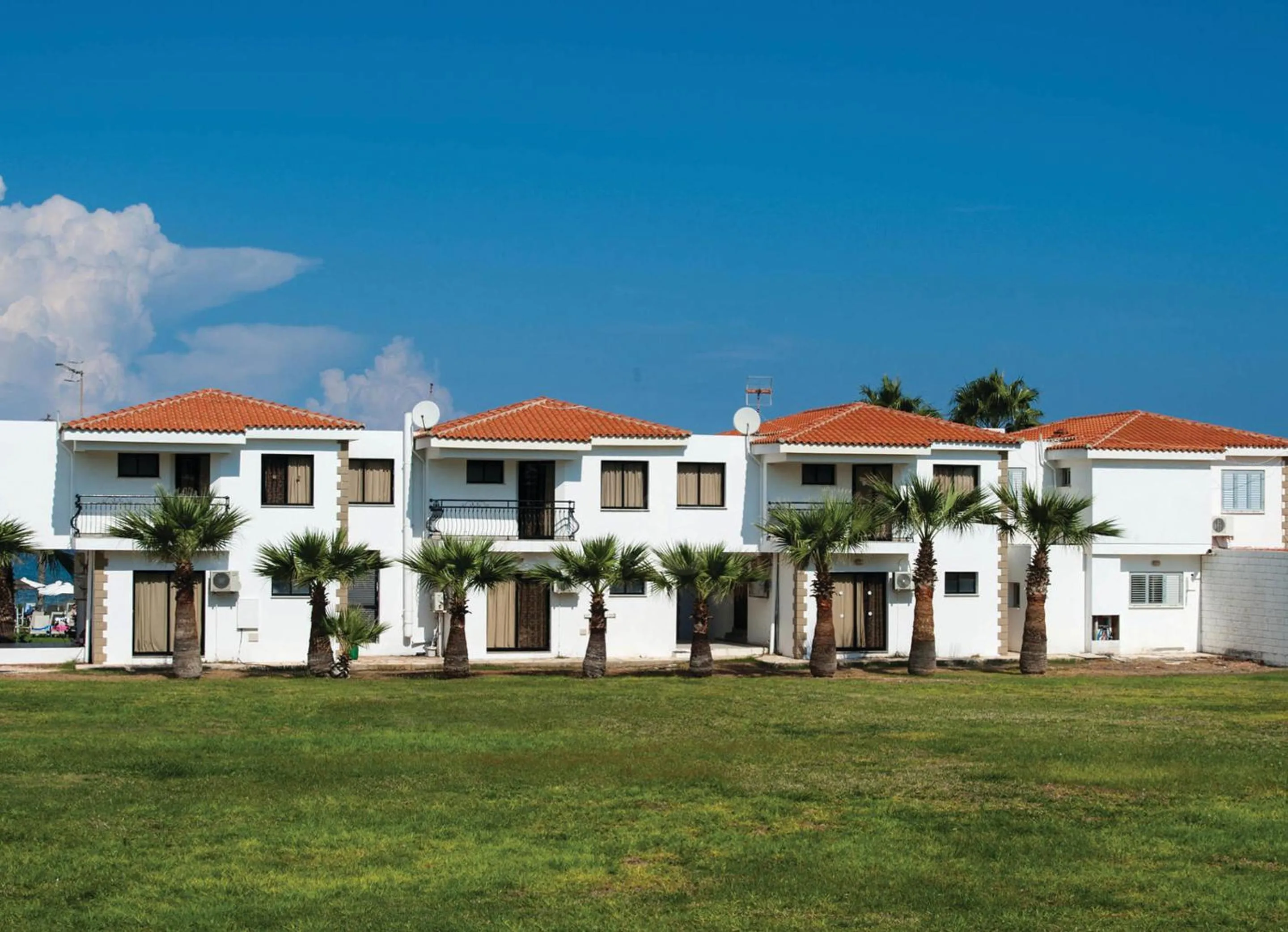 Property building in Marlita Beach Hotel Apartments
