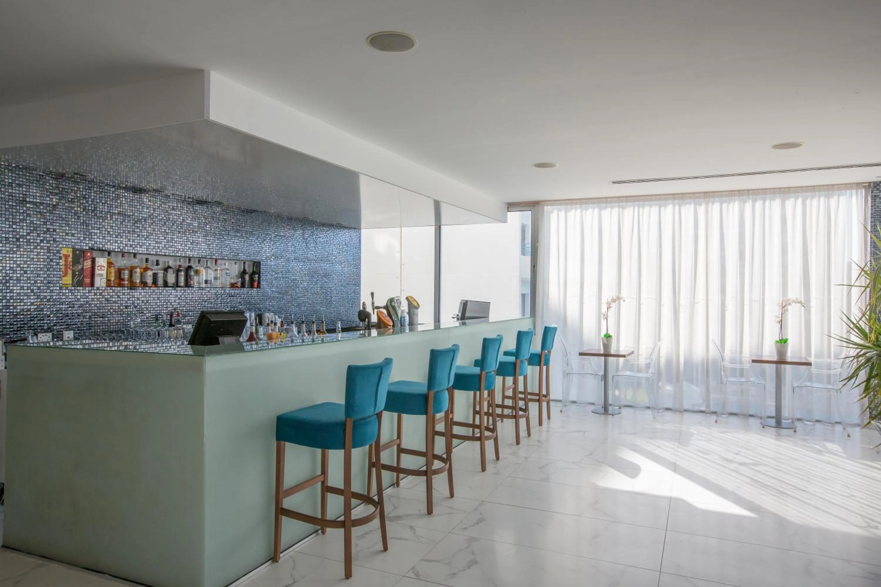 Lounge or bar in Silver Sands Beach Hotel