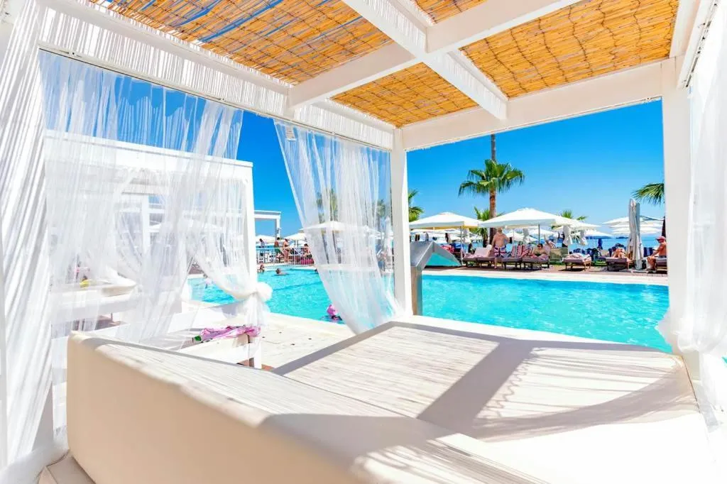 Day in Silver Sands Beach Hotel