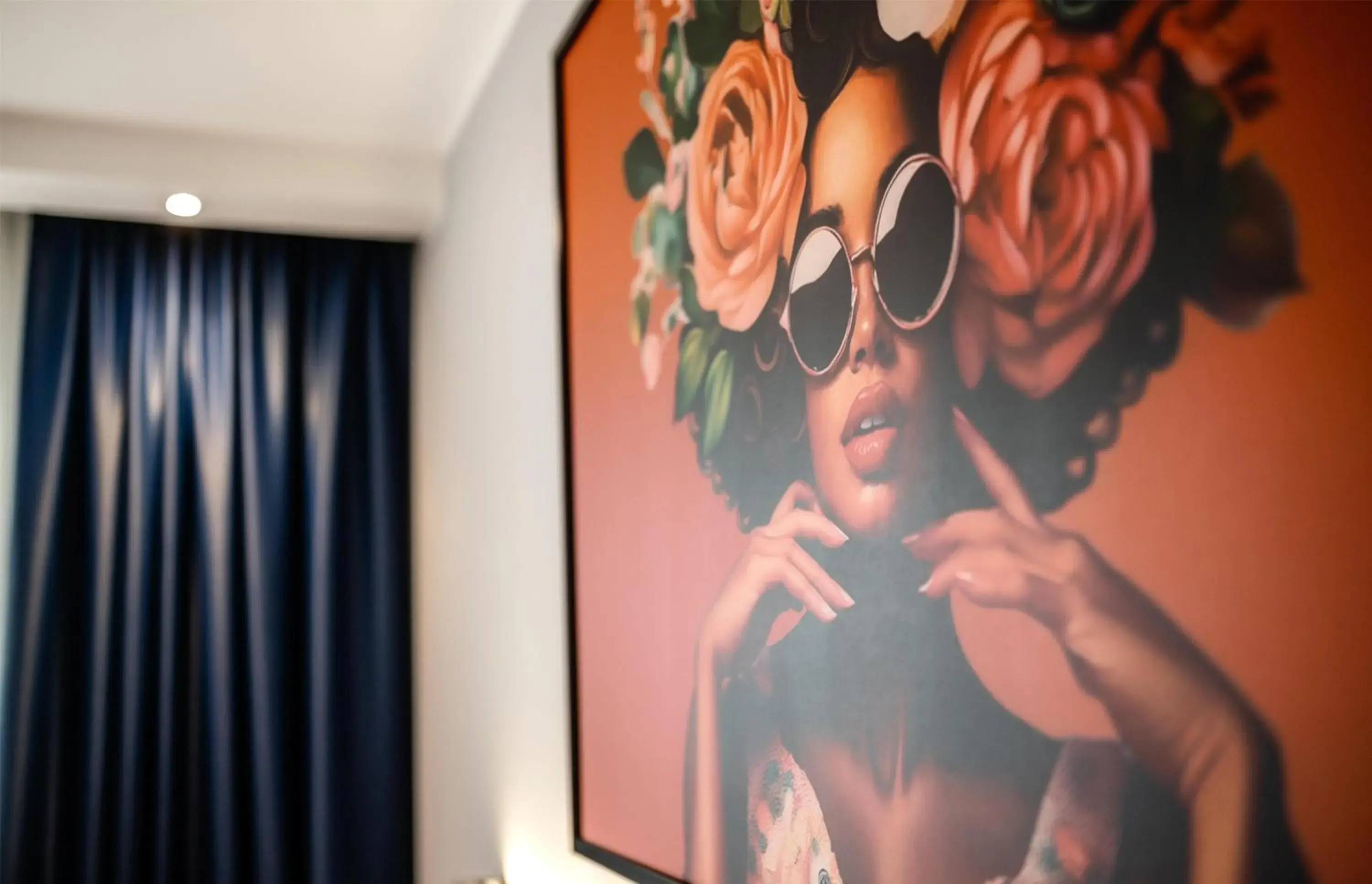 Comfort Queen Room with Walk-In Shower in Aiden by Best Western Velbert Comfort Queen Room with Walk-In Shower in Aiden by Best Western Velbert