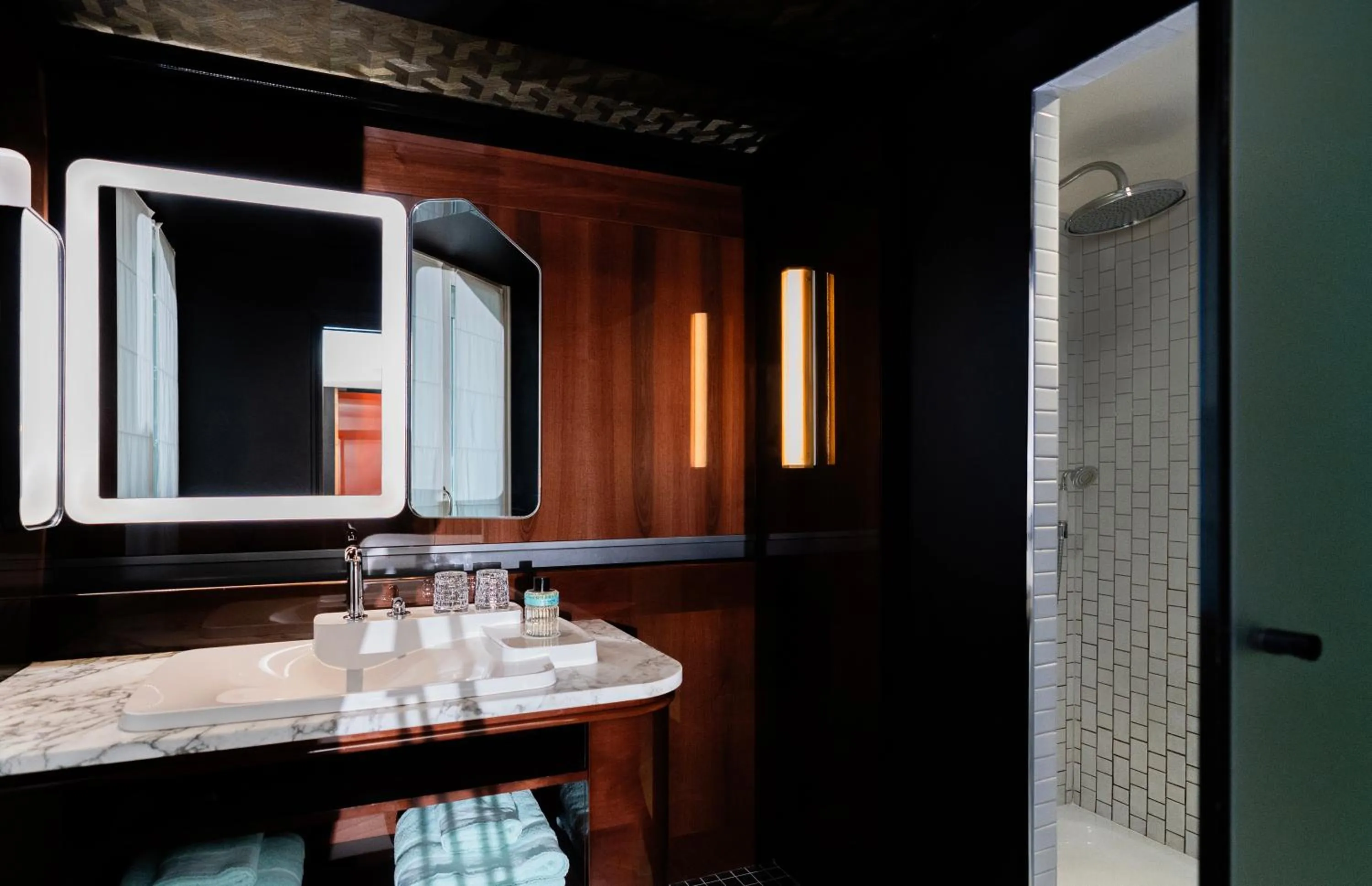 Shower in Hotel Les Bains Paris