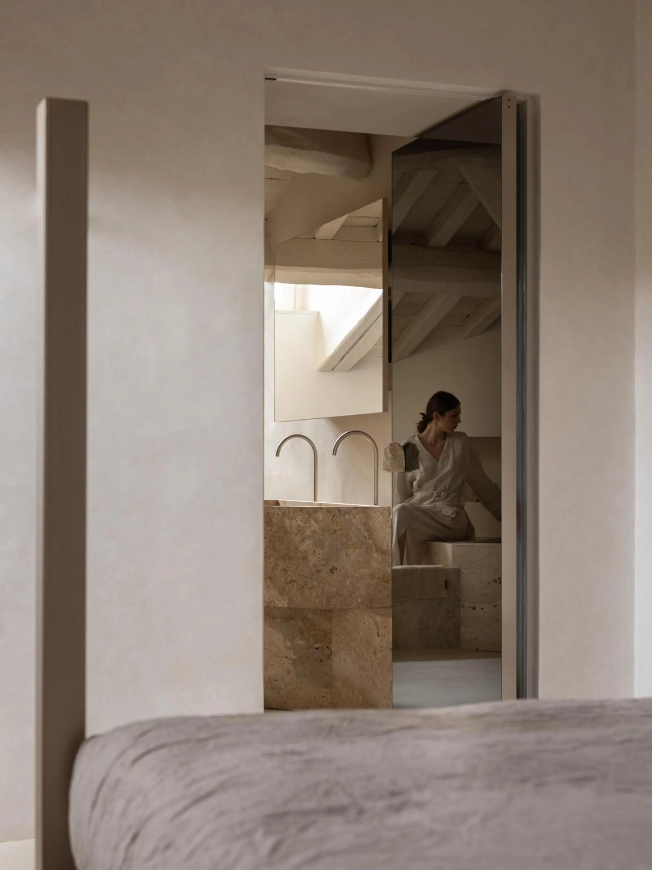 Bathroom, Bed in Nomos Hotel